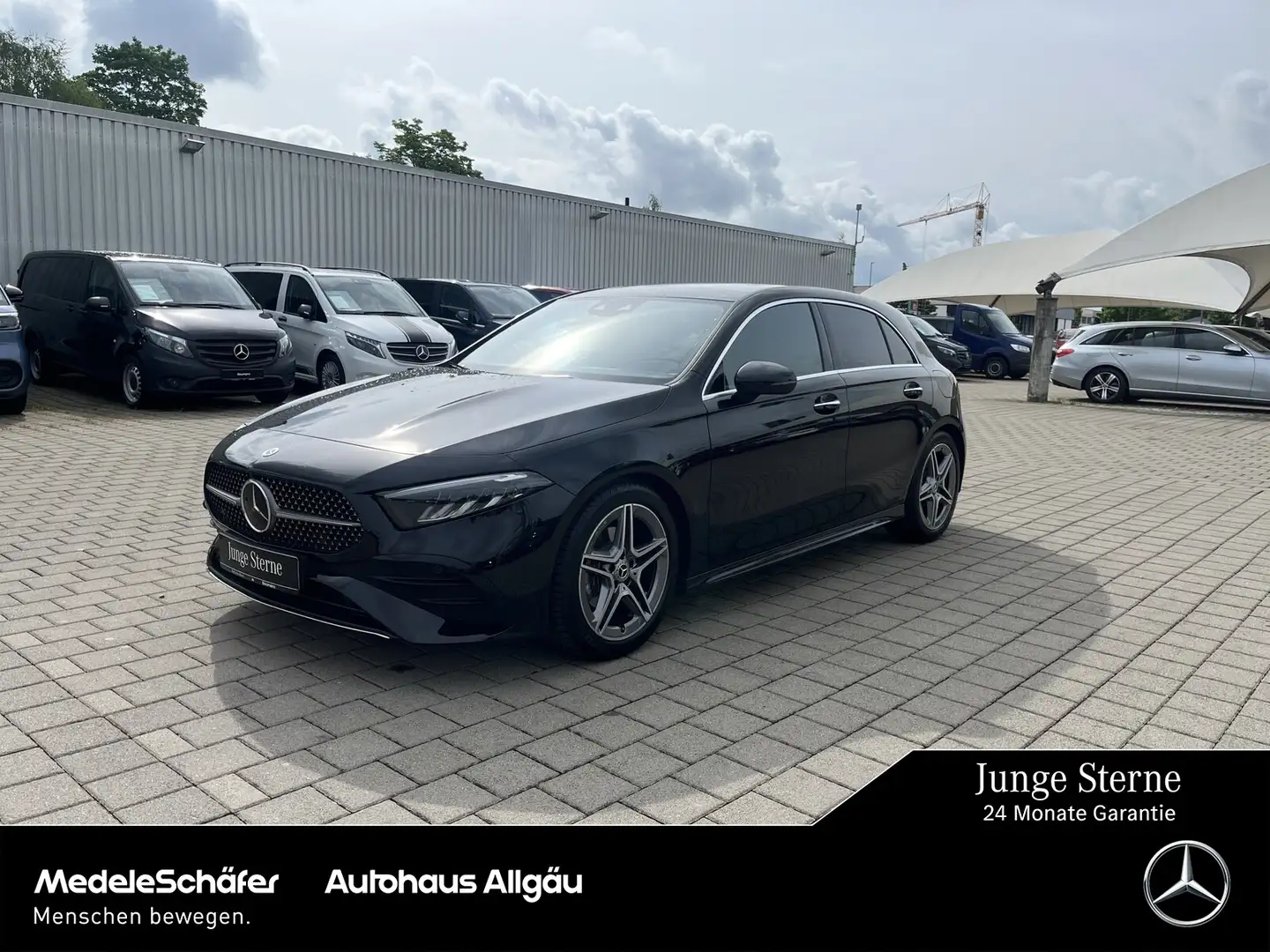 Mercedes-Benz A 180 A 180 AMG Distronic Pano KeylessGO Soundsystem LED Nero - 1