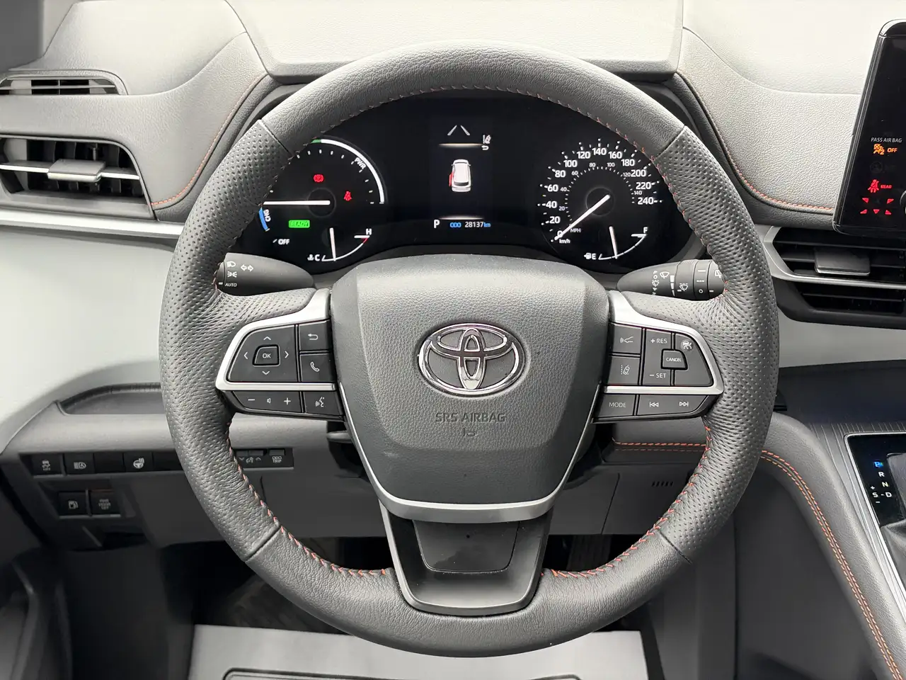 Toyota Sienna снимка Toyota Sienna