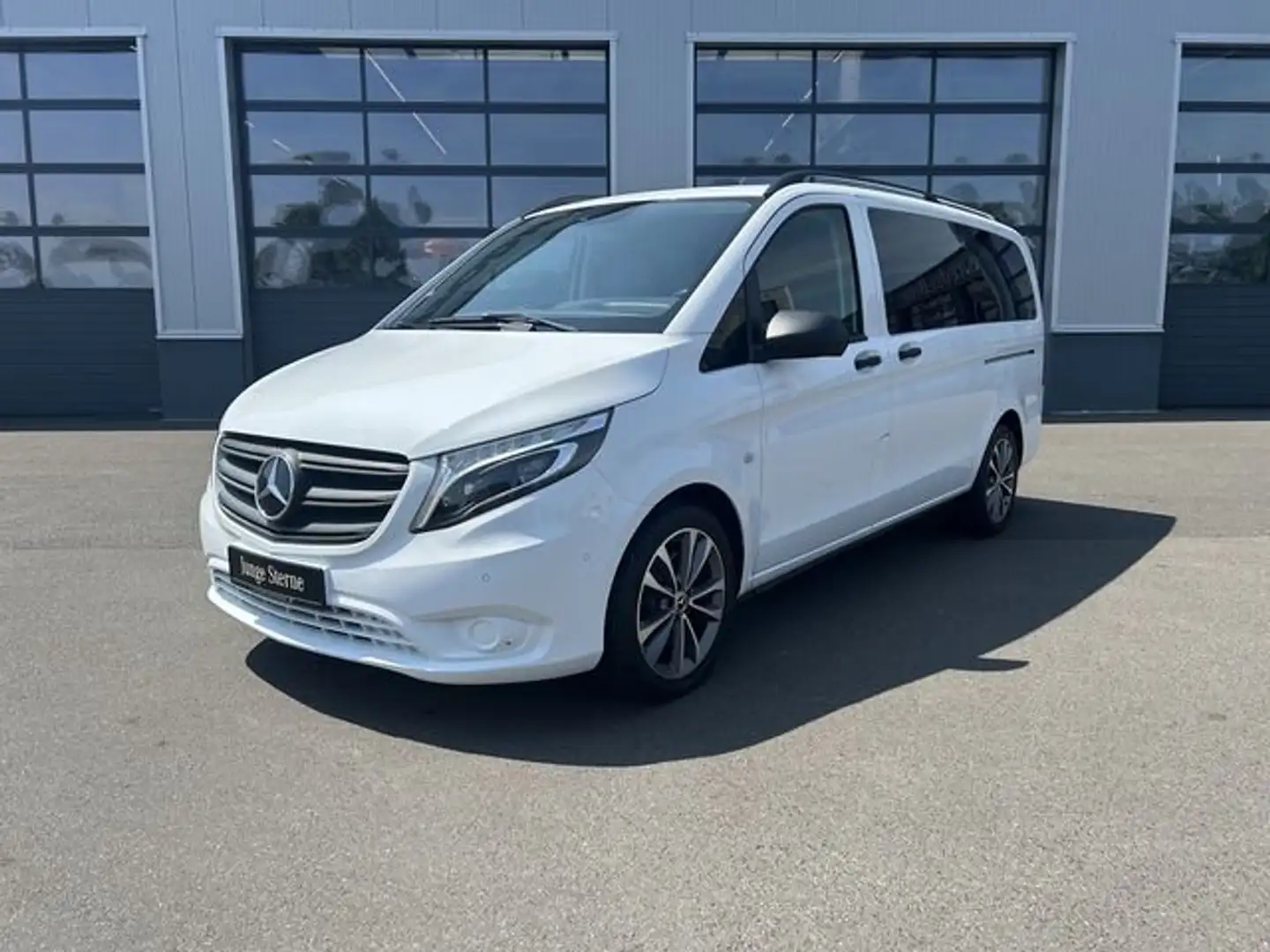 Mercedes-Benz Vito Vito 124 CDI Tourer PRO L LED DISTR. Standhzg. Blanc - 2