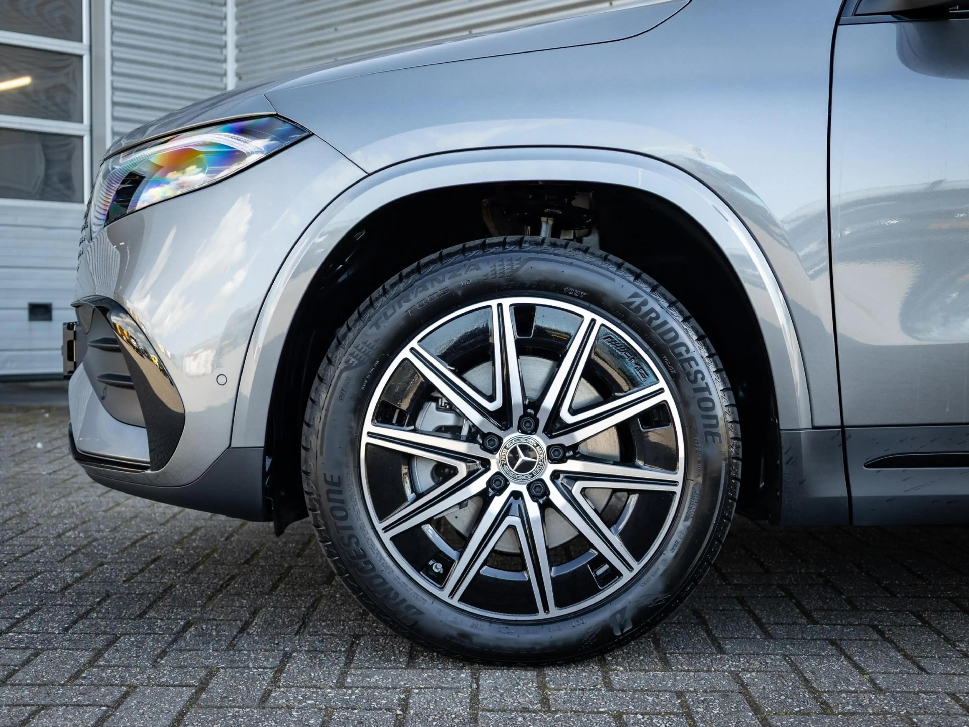 Mercedes-Benz EQA 250 250+ Business Solution AMG 71 kWh | Panorama dak — photo 7