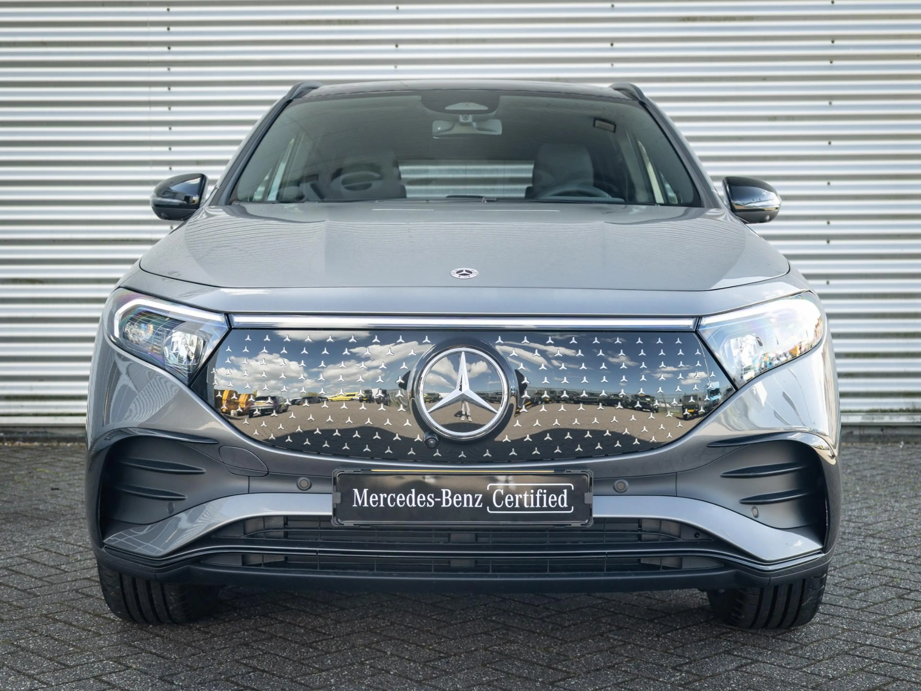 Mercedes-Benz EQA 250 250+ Business Solution AMG 71 kWh | Panorama dak — photo 5
