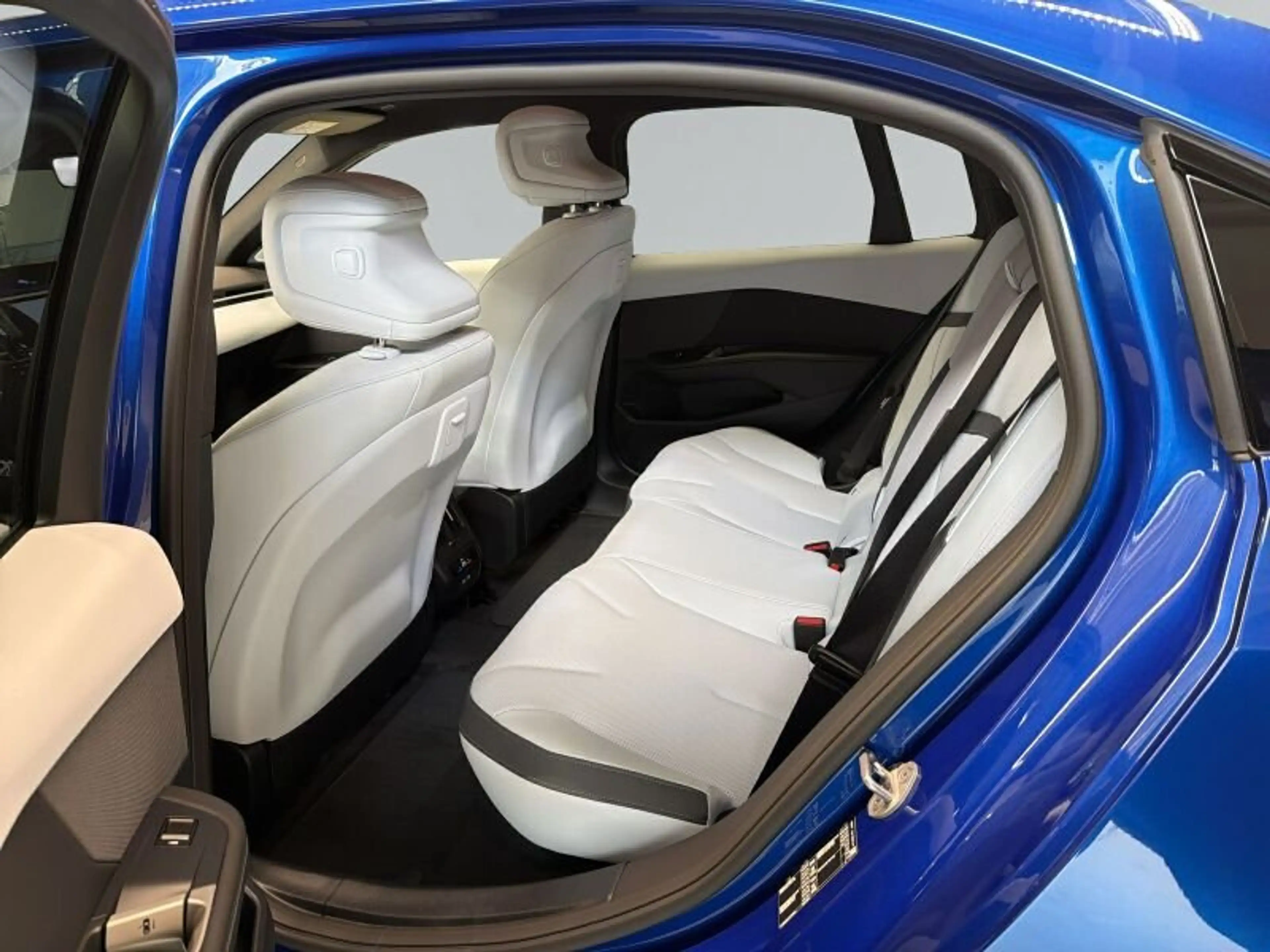 BMW i3 50 xDrive Limousine M Sportpaket — photo 8