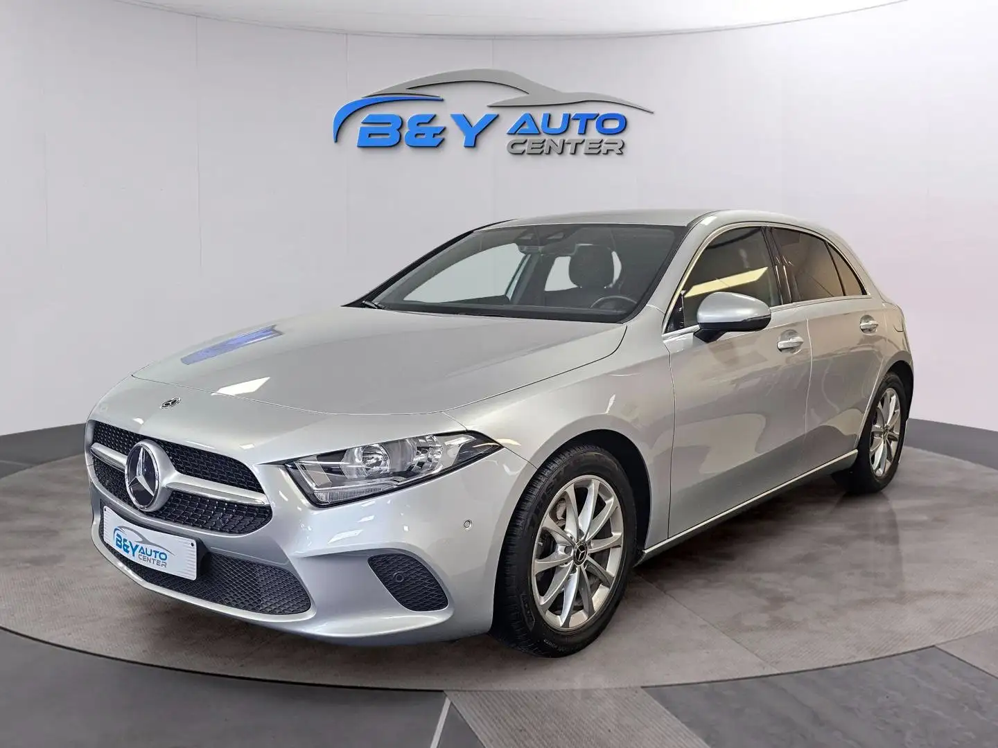 Mercedes-Benz A 200 Bus. Solution / Automaat / Leder / Camera / PDC / Srebrny - 1