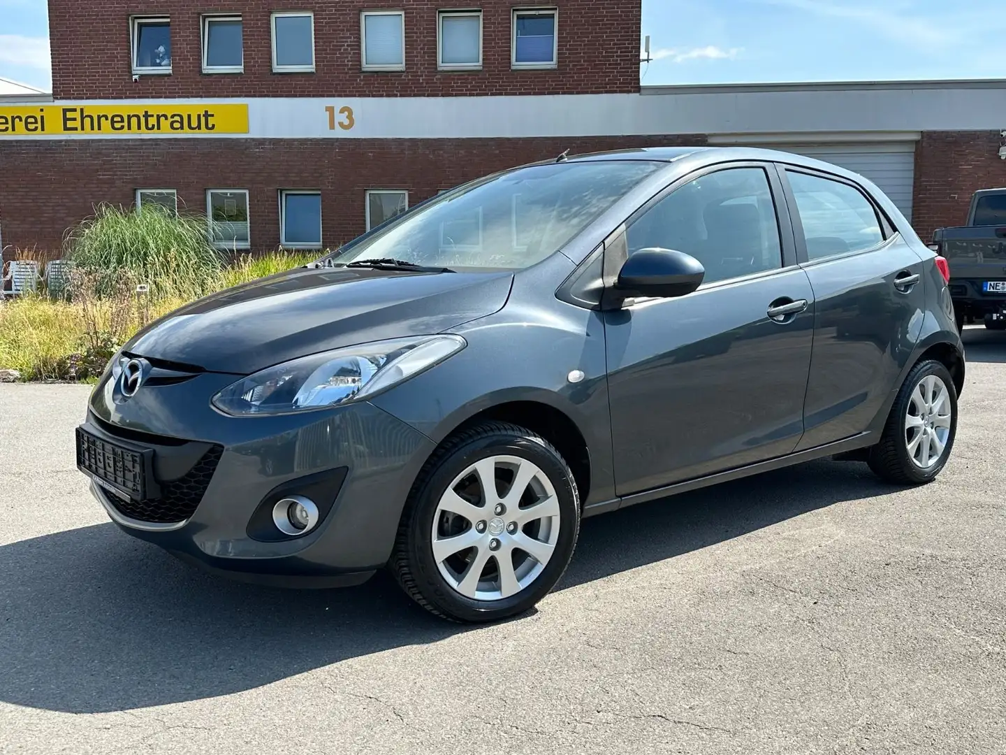Mazda 2 Lim. 1.3 Edition * TÜV Neu * 1.Hand* Gris - 1