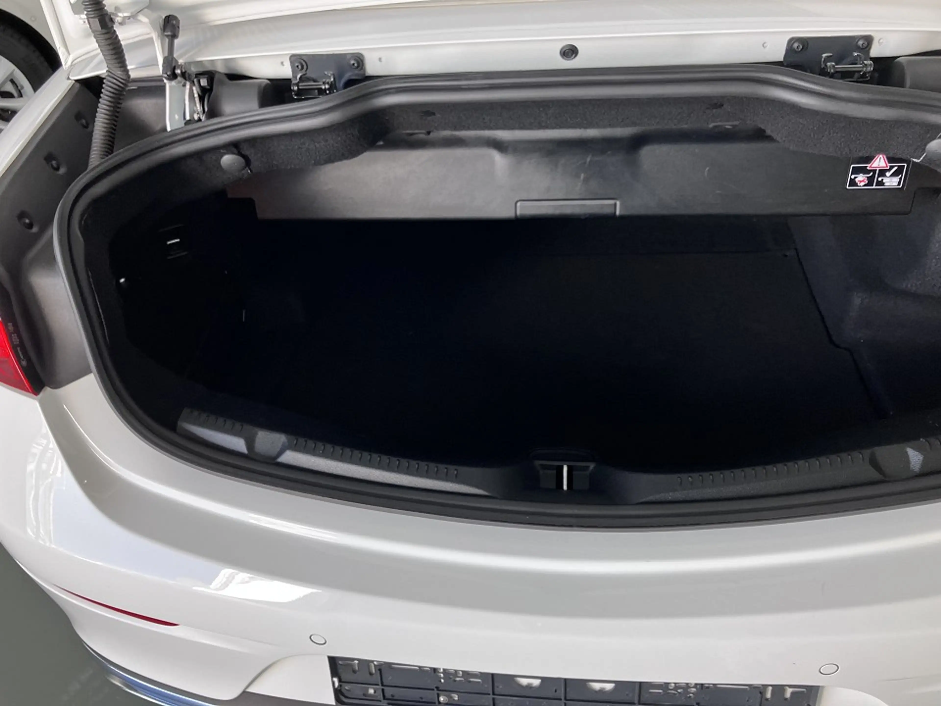 Mercedes-Benz E 200 Cabrio Avantgarde Automatik - Navi/ Business-Pak./ — photo 5