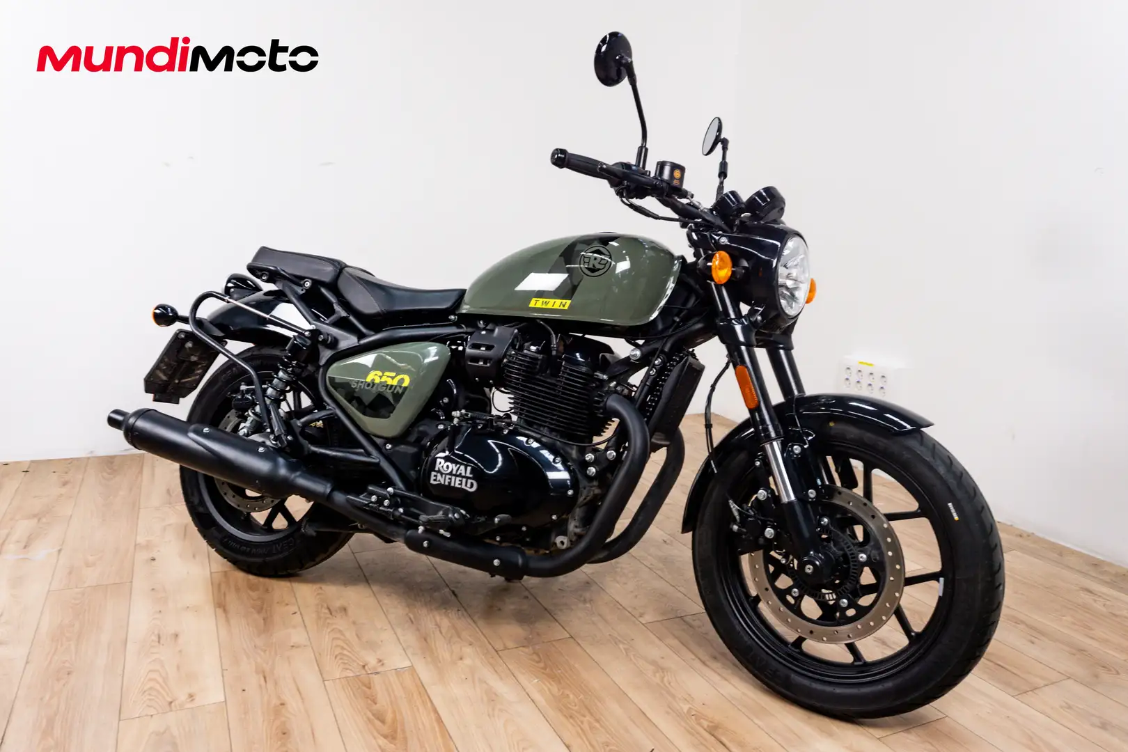 Royal Enfield Super Meteor 650 - 2