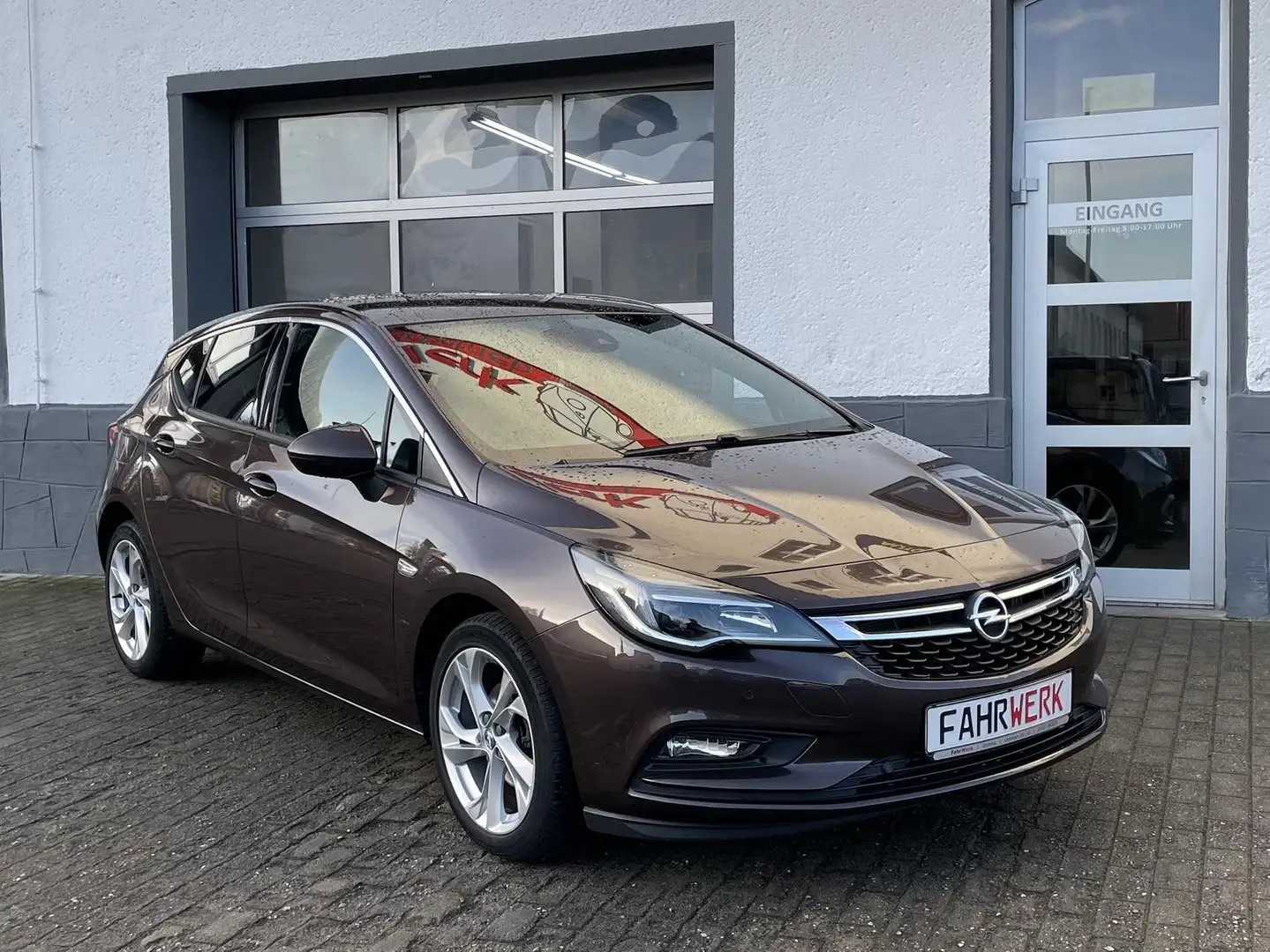 Opel Astra Dynamic Start/Stop K Lim. 5-trg. TÜV NEU Braun - 1