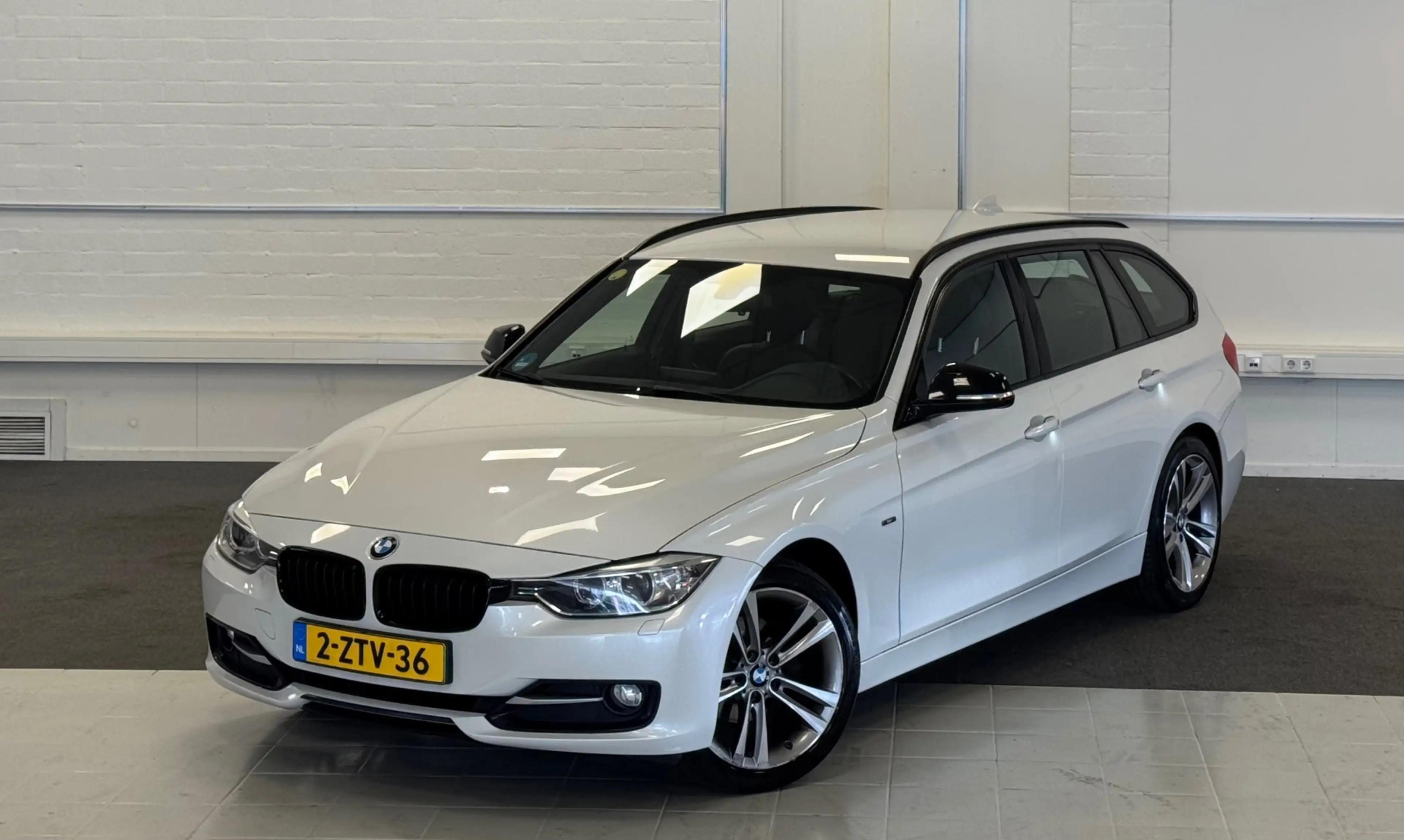 BMW 316 3-serie Touring 316d High Executive Lerenbekleding — photo 18
