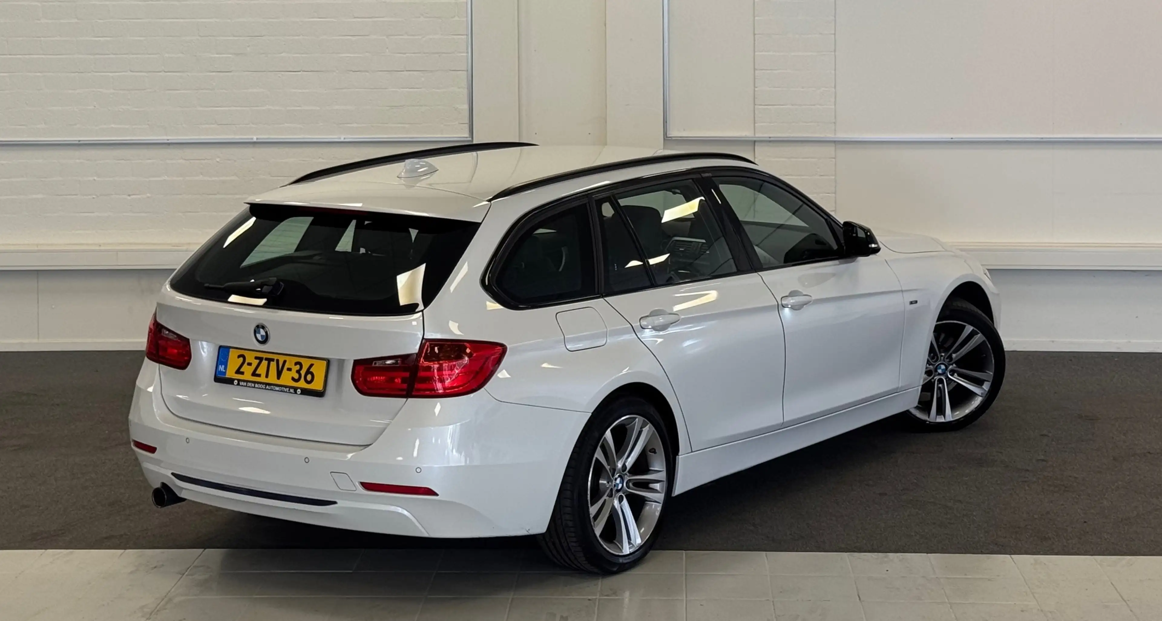 BMW 316 3-serie Touring 316d High Executive Lerenbekleding — photo 22