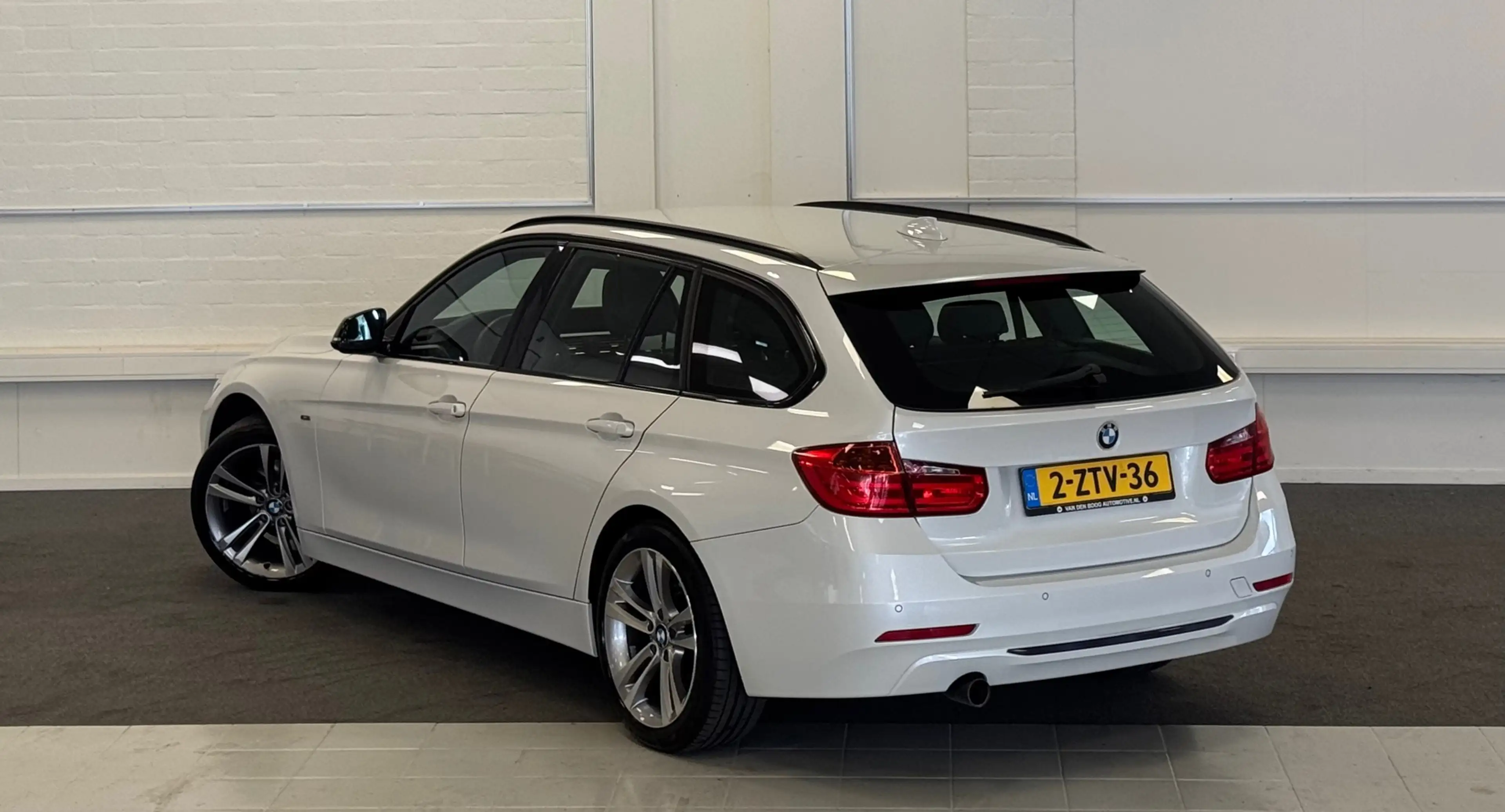BMW 316 3-serie Touring 316d High Executive Lerenbekleding — photo 19