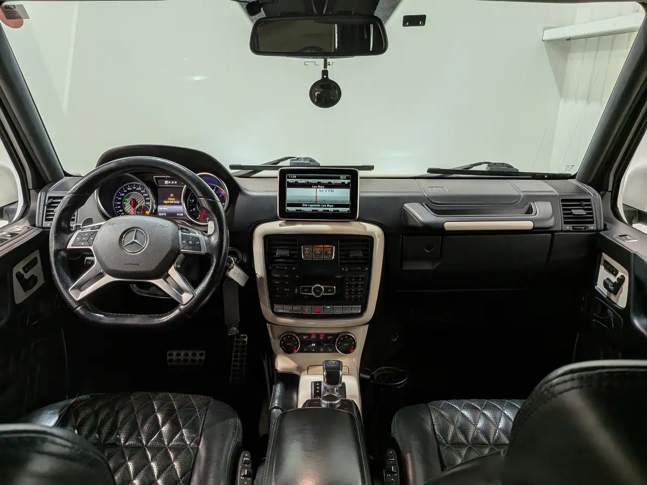 Mercedes-Benz G-Class снимка Mercedes-Benz G-Class