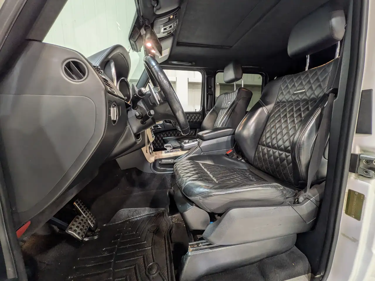 Mercedes-Benz G-Class снимка Mercedes-Benz G-Class