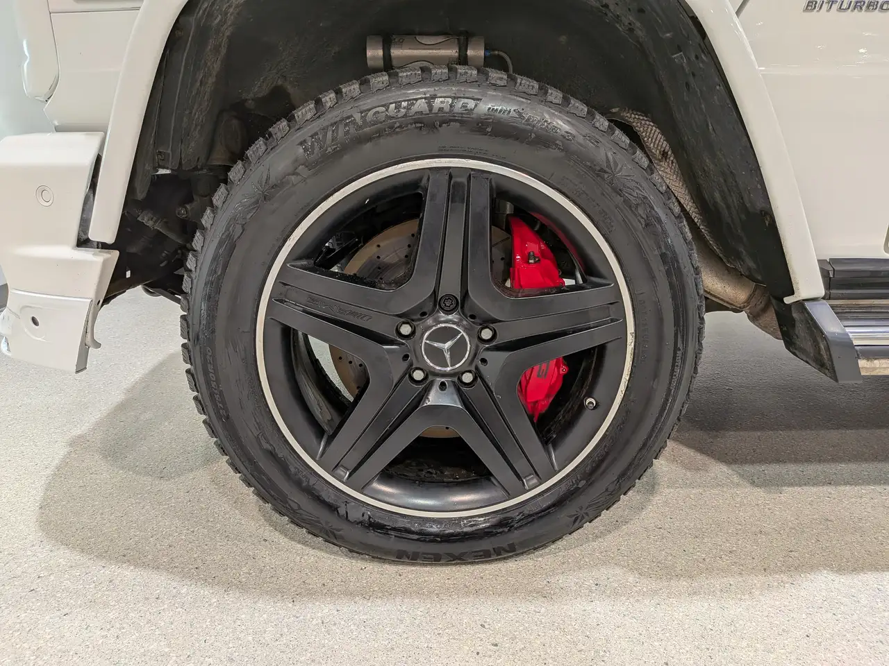 Mercedes-Benz G-Class снимка Mercedes-Benz G-Class