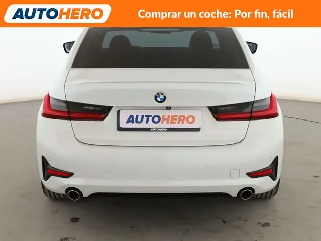BMW 3 Series view 5