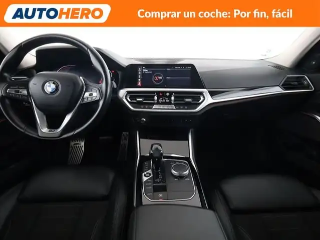 BMW 3 Series view 13