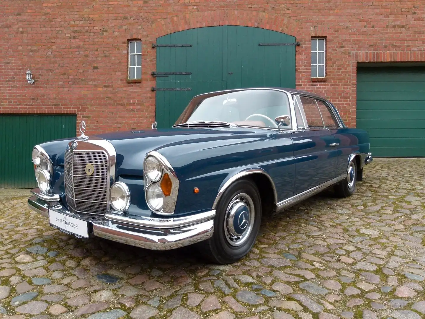 Mercedes-Benz 220 SE Coupe W111 Albastru - 1