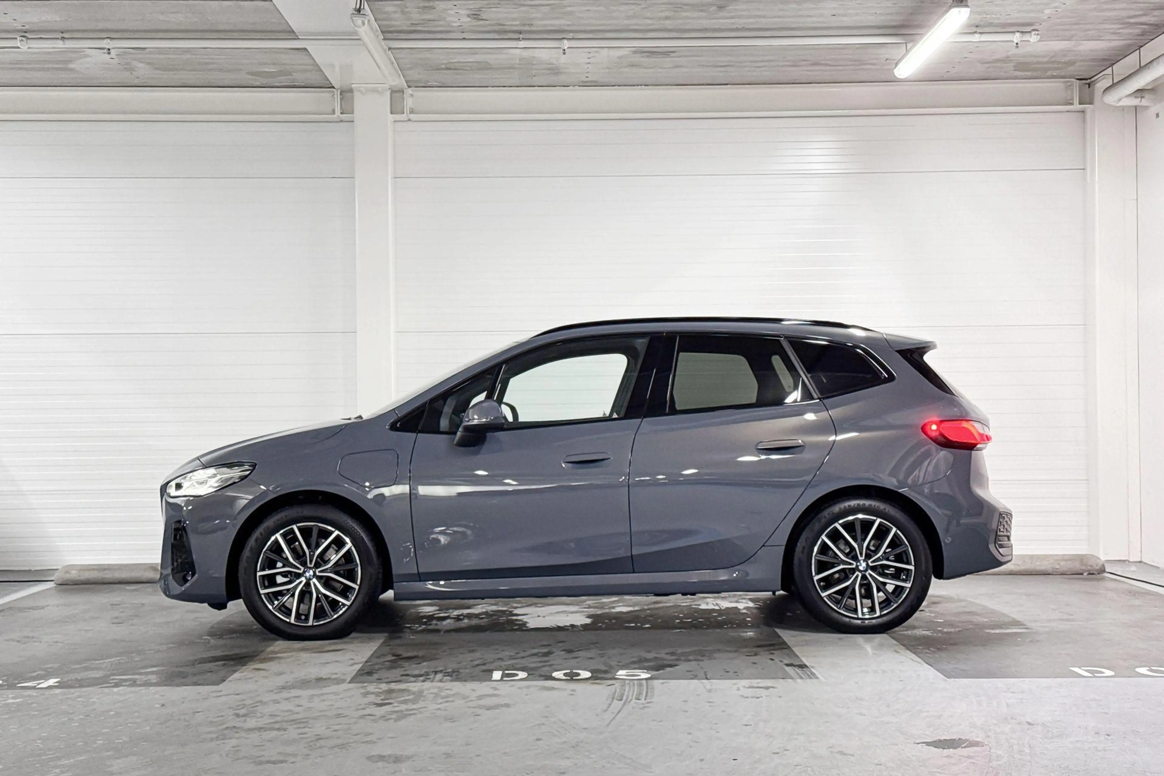 BMW 225 2 Serie Active Tourer 225e xDrive M Sport | drivin — photo 2