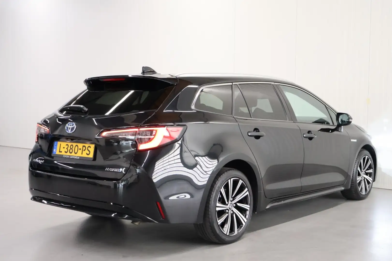 Toyota Corolla Touring Sports 1.8 Hybrid Dynamic Noir - 2