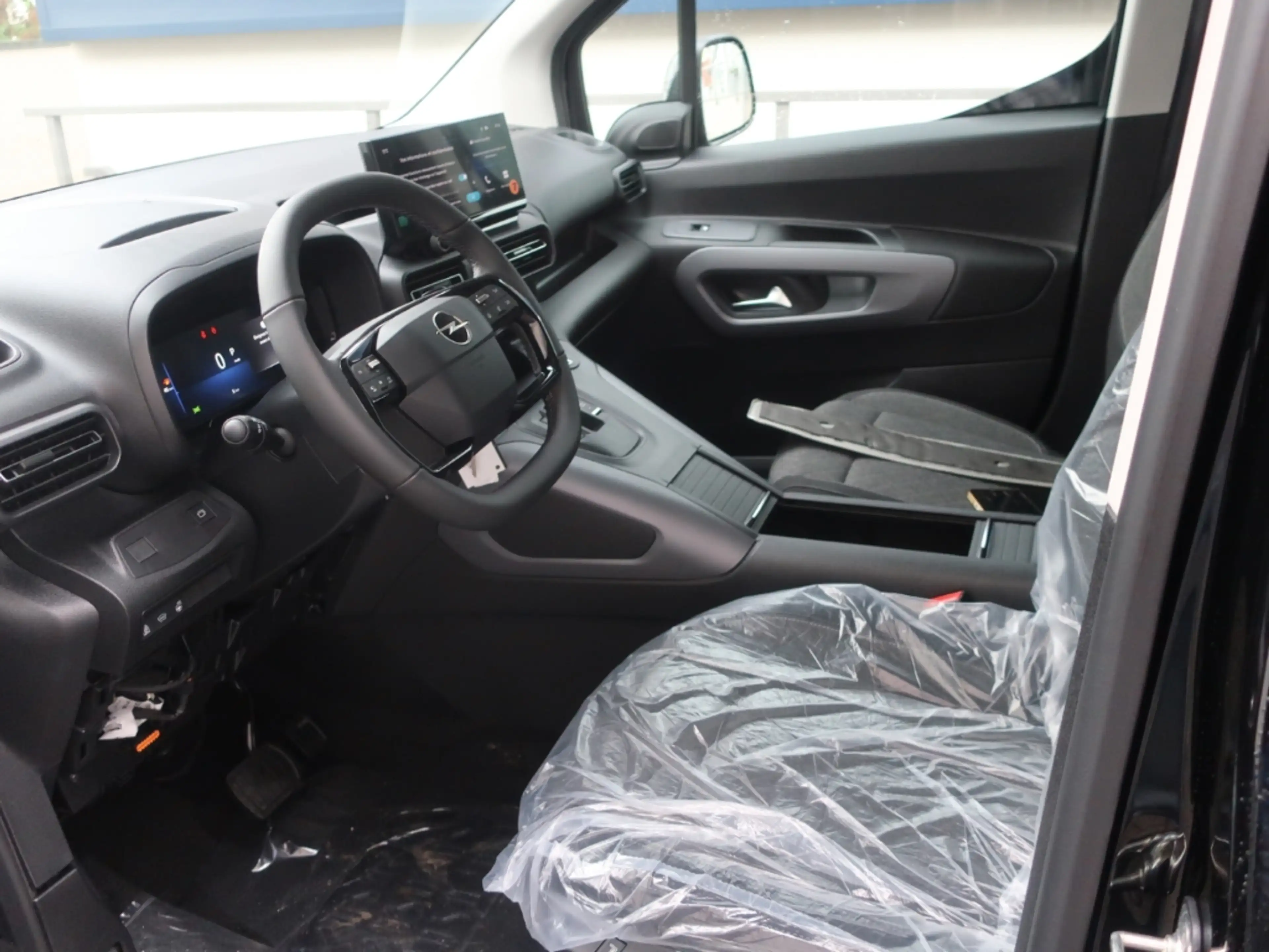 Opel Combo Life XL 7 Sitze AT8 — photo 10