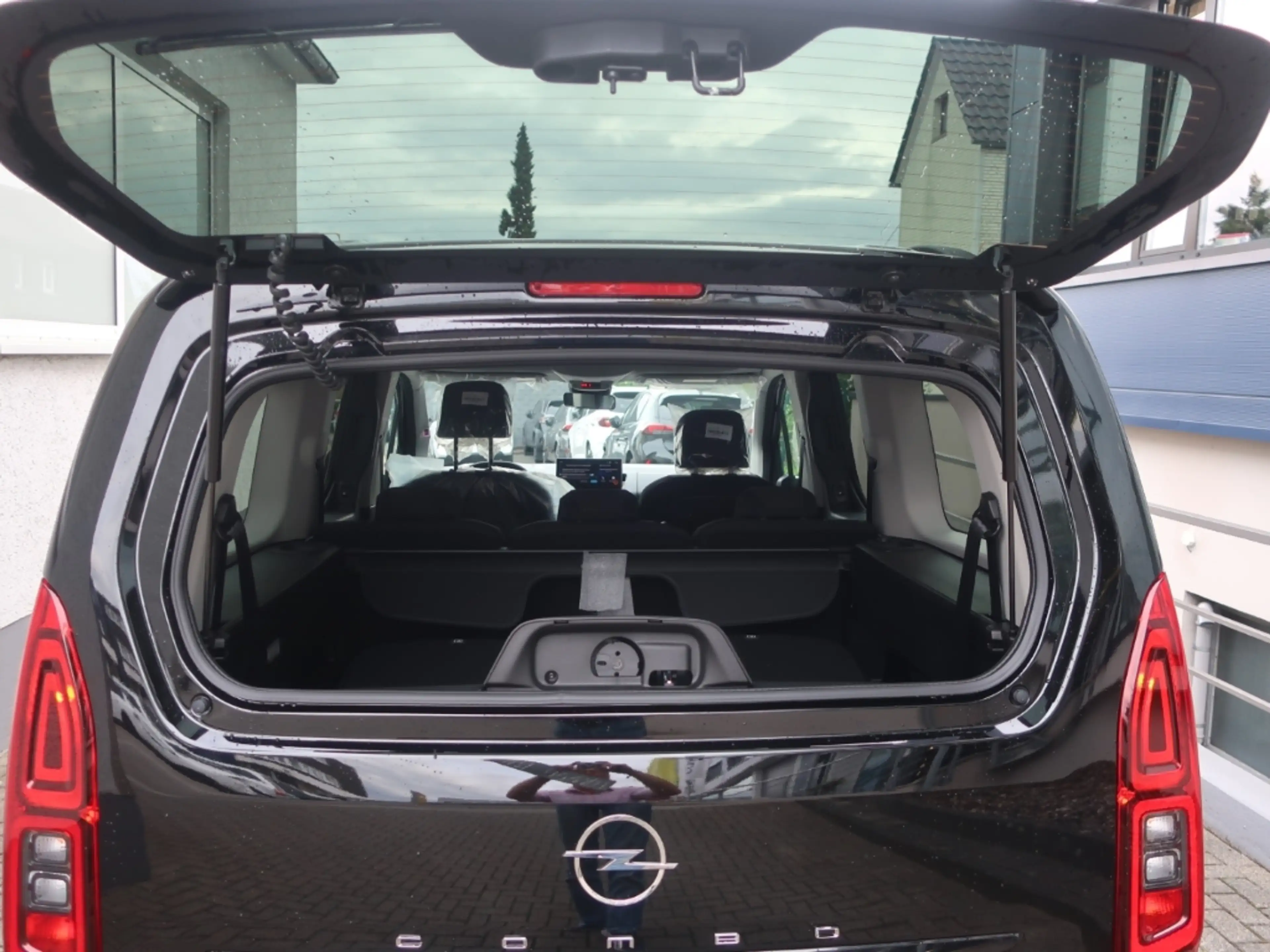 Opel Combo Life XL 7 Sitze AT8 — photo 8