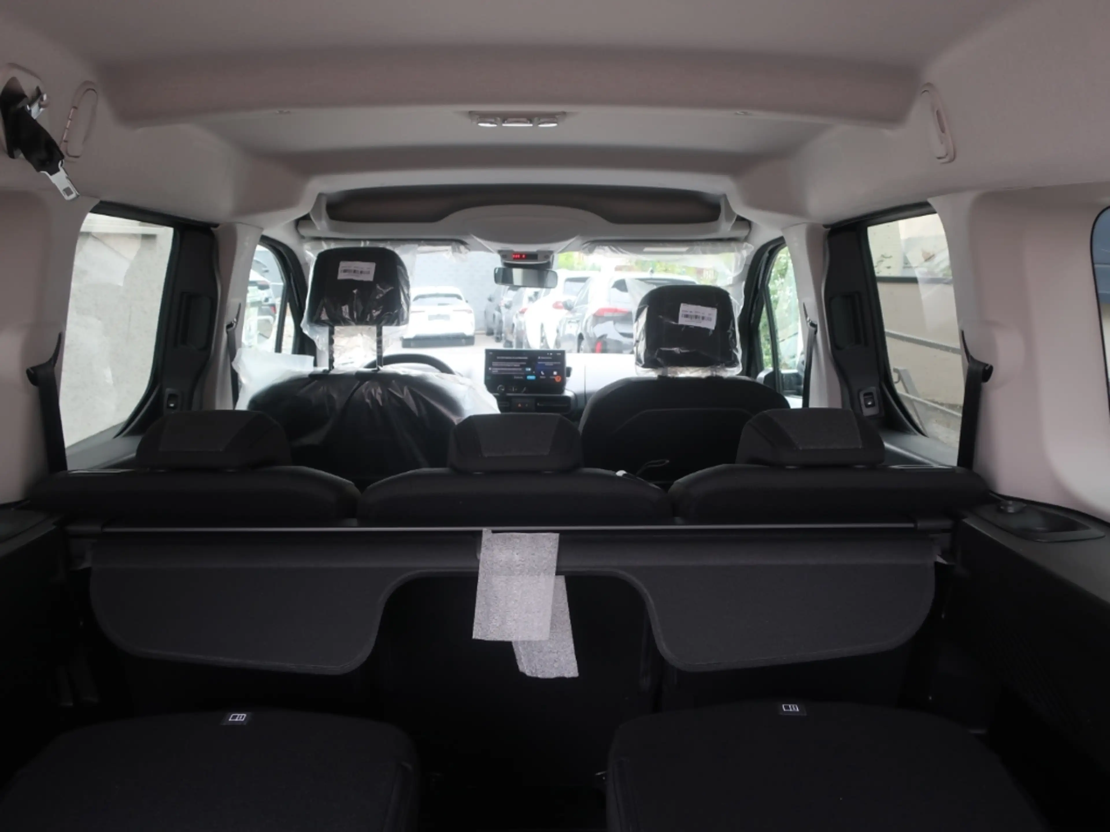 Opel Combo Life XL 7 Sitze AT8 — photo 9