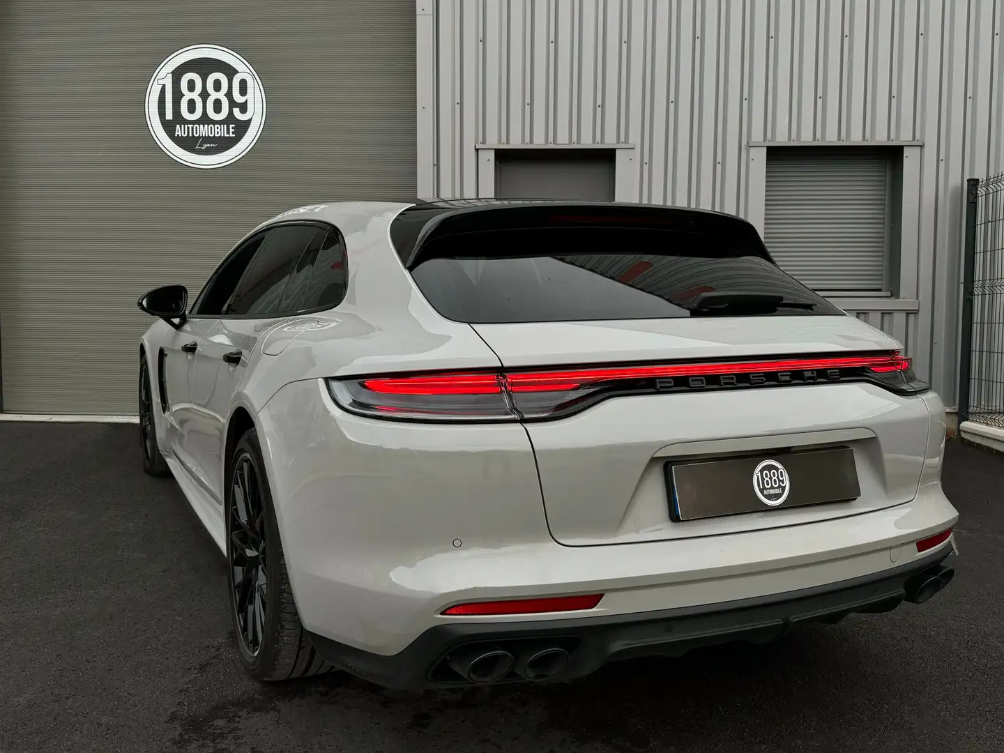 Porsche Panamera 4 V6 3.0 462 Hybrid Sport Turismo PDK Gris - 2