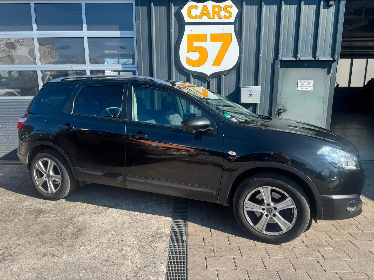 Nissan Qashqai +2 I-Way 4X4+7Sitzer+Kamera Schwarz - 2