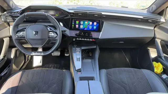 Peugeot 308 view 11