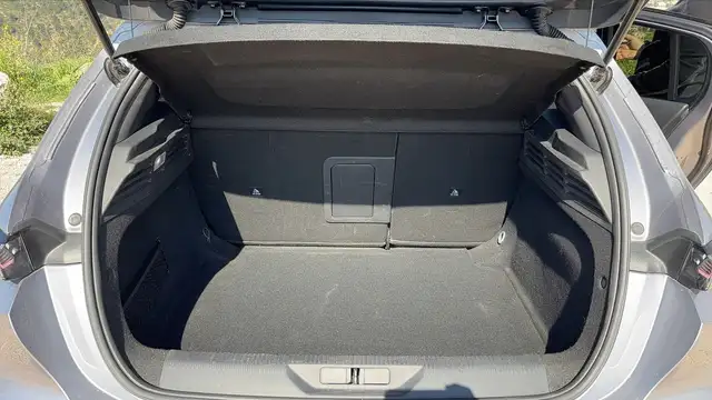 Peugeot 308 view 14