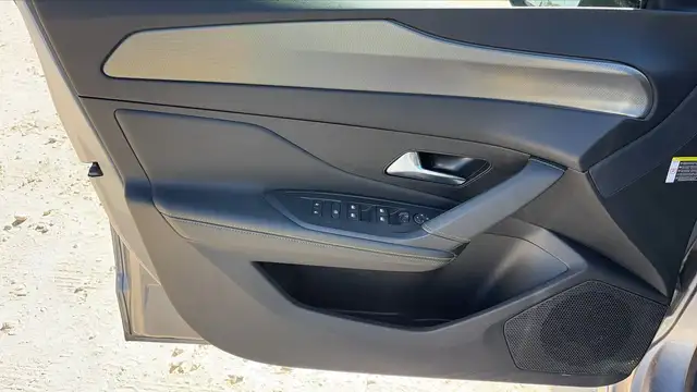 Peugeot 308 view 7
