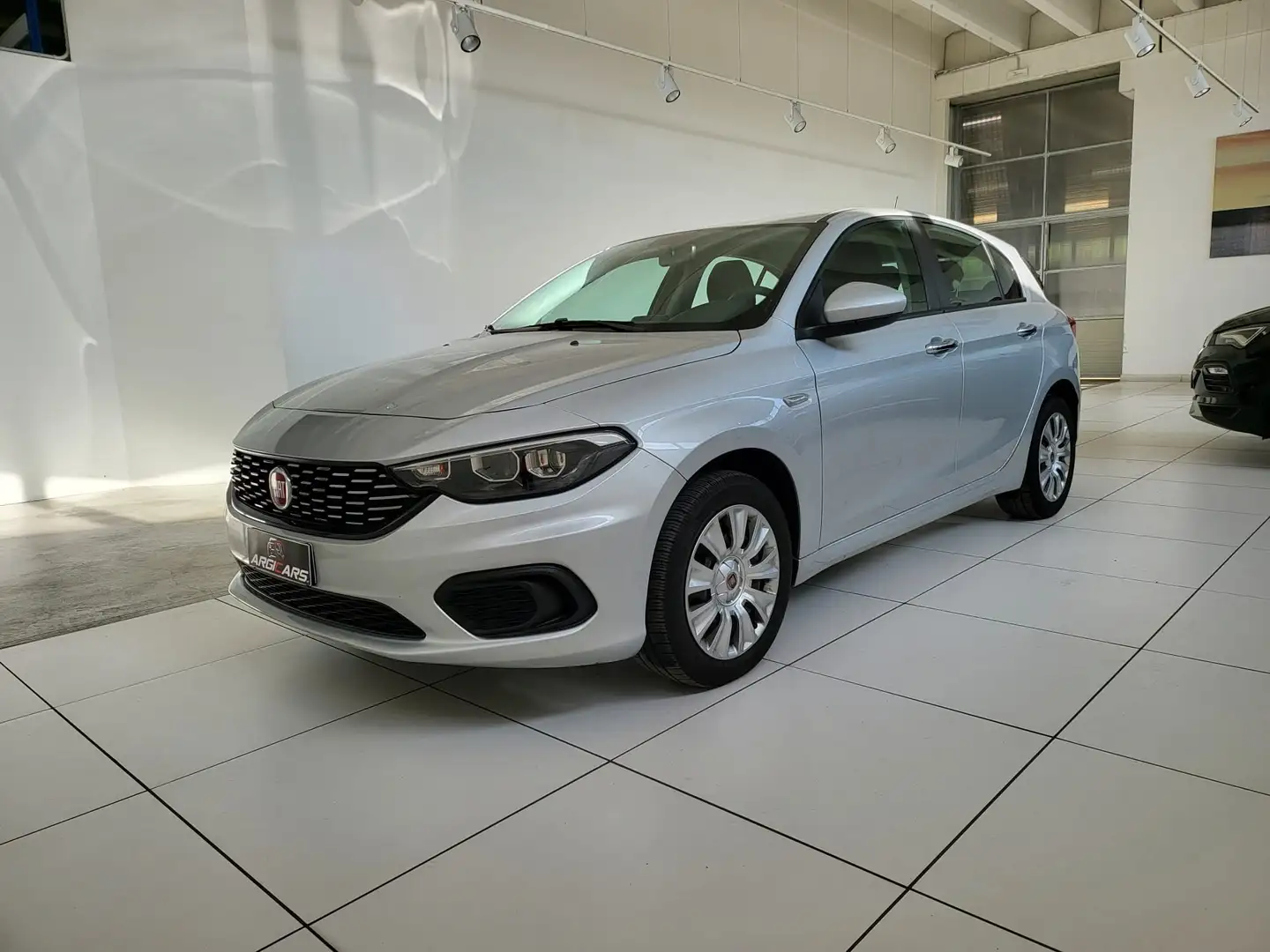 Fiat Tipo Tipo 5 porte II  5p 1.4 Plateado - 1