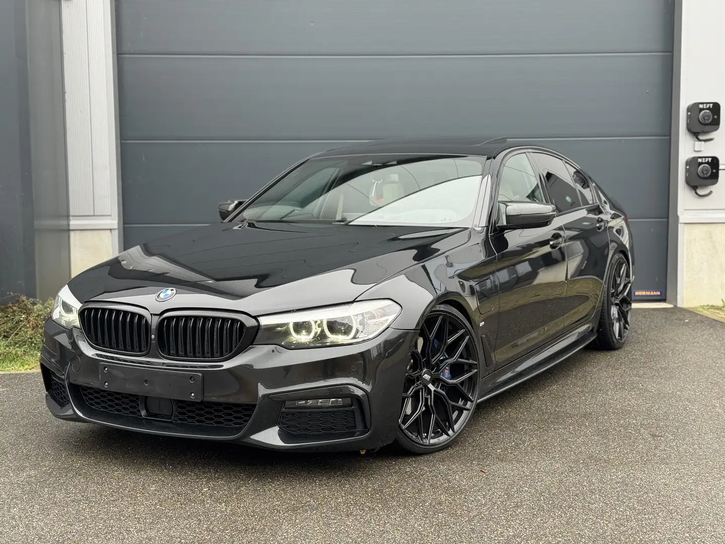 BMW 530 e M PACK*PANO*HEAD-UP*HARMAN KARDON*ACC*360 CAMERA Noir - 2