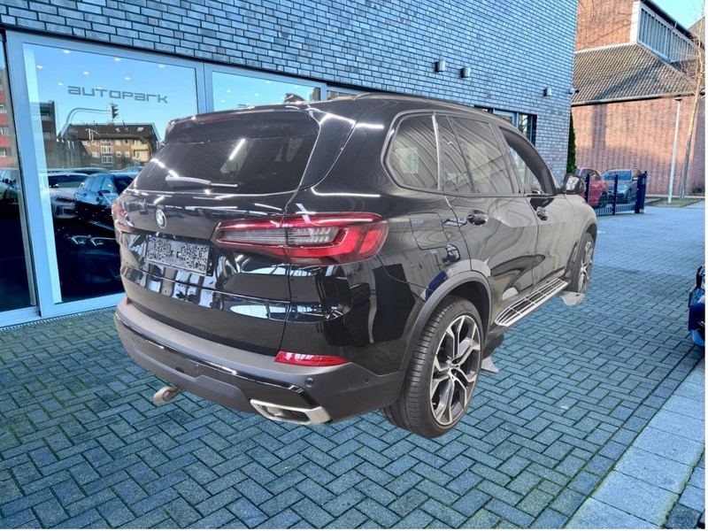 BMW X5 xDr30d Shadow AHK ACC KAMERA ActiveH MMRY 21" — photo 2
