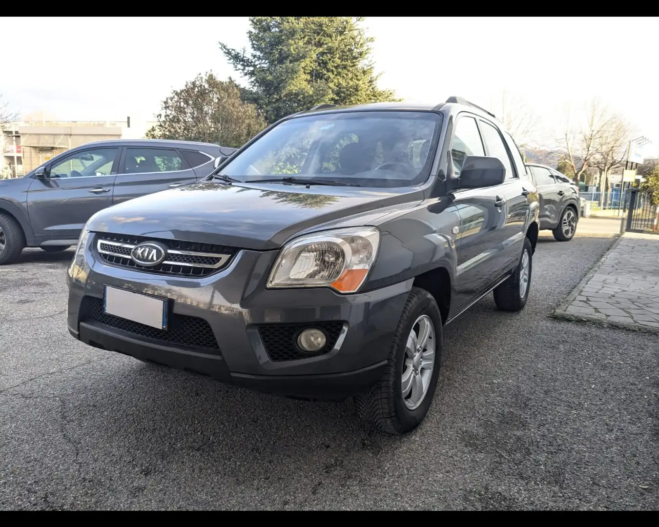 Kia Sportage 2.0 CRDi VGT Active Gris - 1