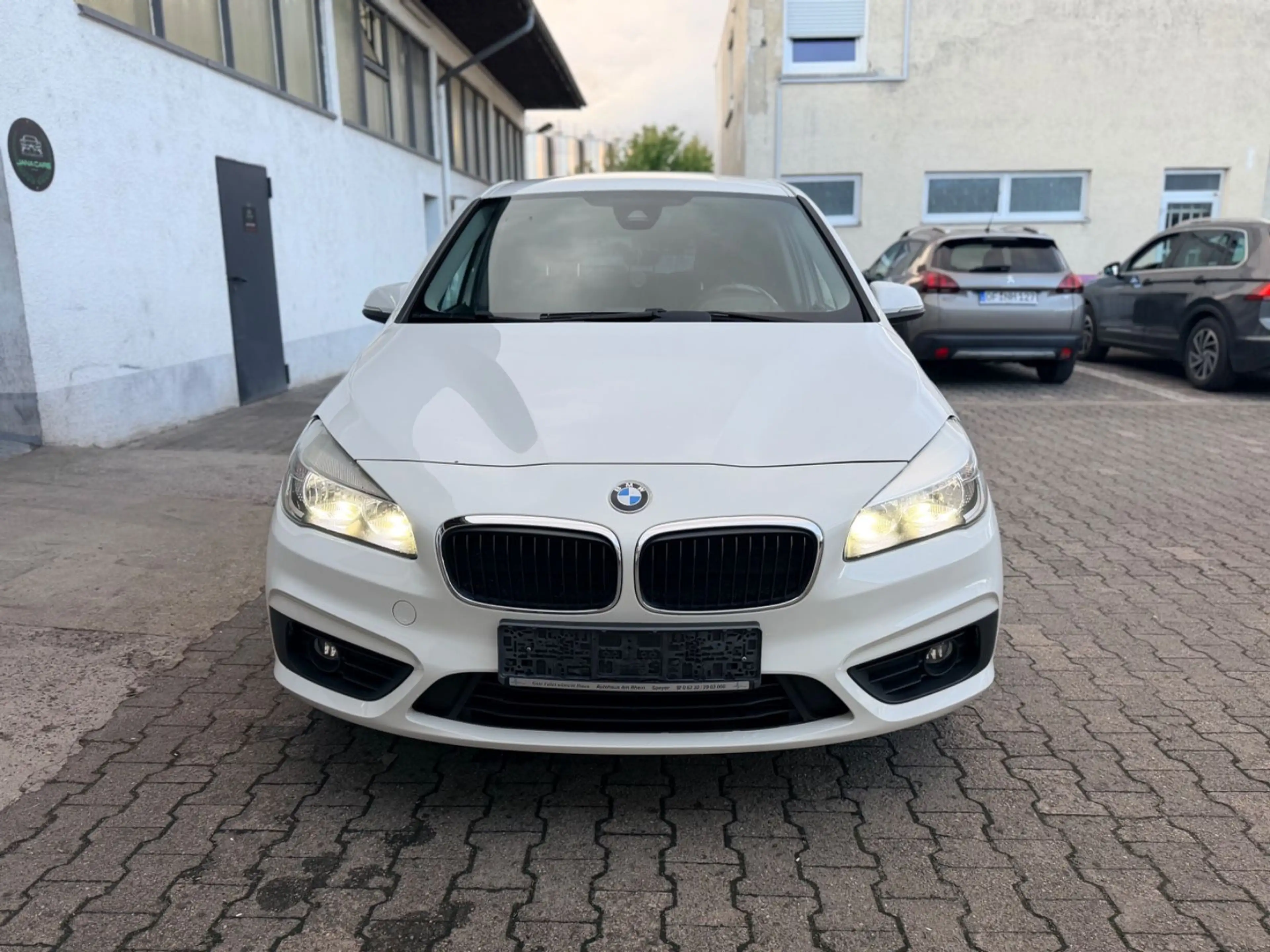 BMW 218 2 Gran Tourer 218 i Advantage 7-Sitzer — photo 2
