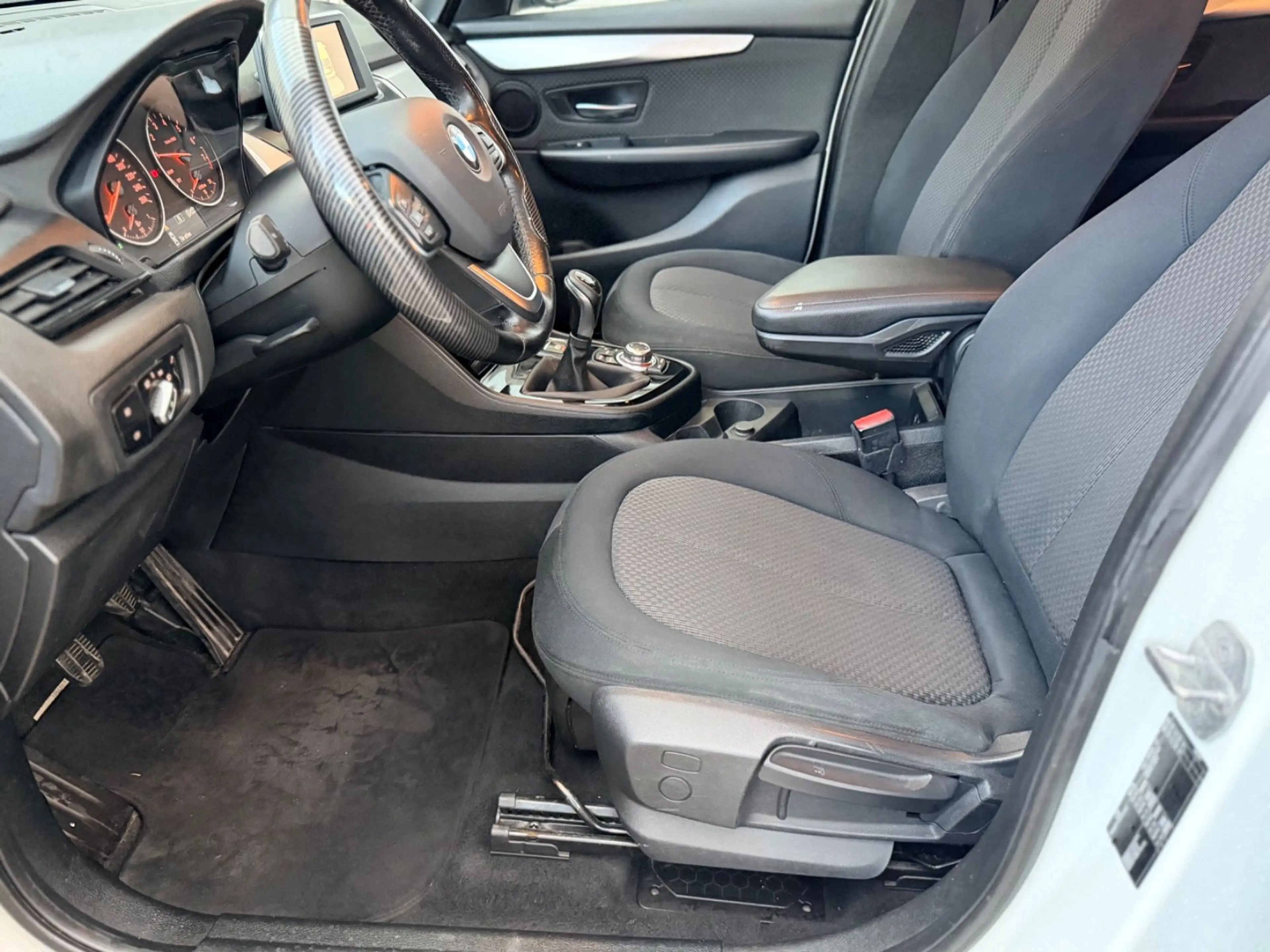 BMW 218 2 Gran Tourer 218 i Advantage 7-Sitzer — photo 12