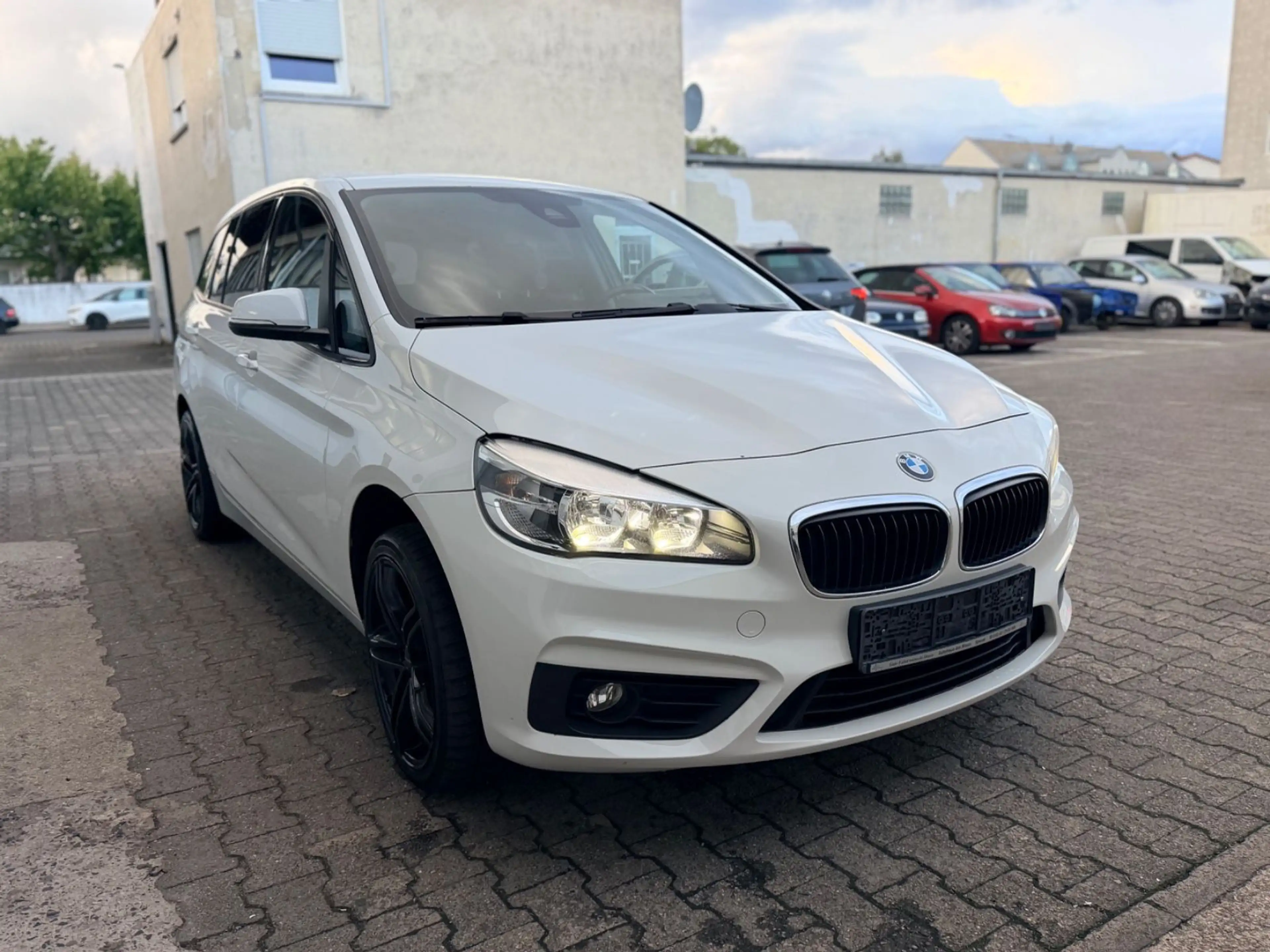BMW 218 2 Gran Tourer 218 i Advantage 7-Sitzer — photo 3