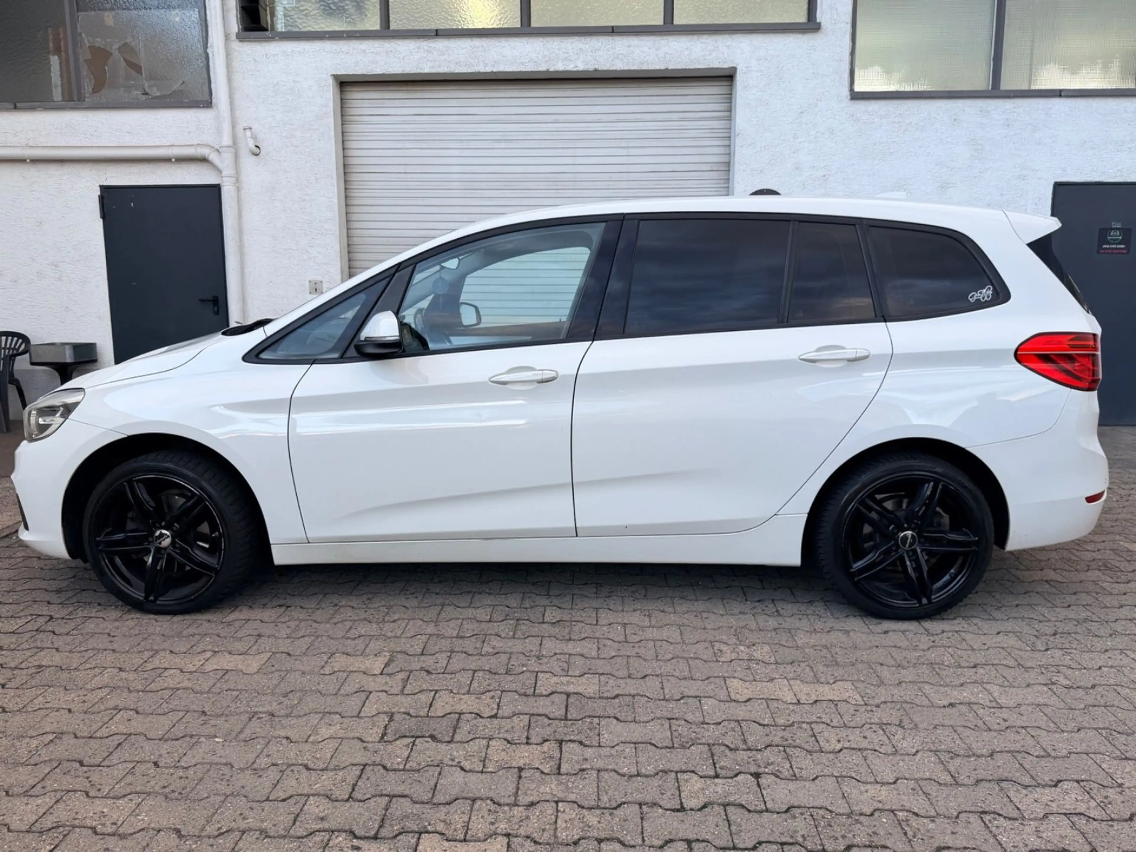 BMW 218 2 Gran Tourer 218 i Advantage 7-Sitzer — photo 4