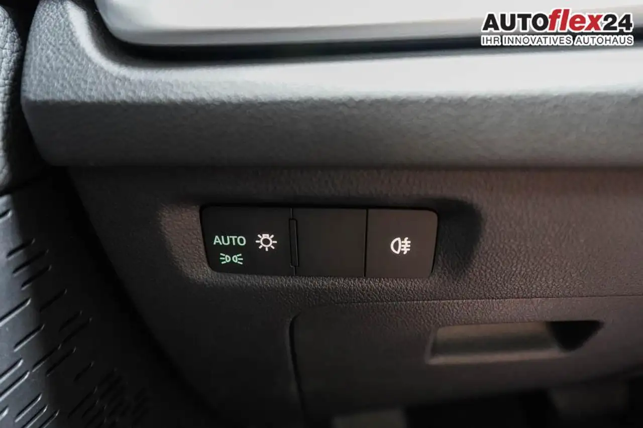 Skoda Octavia Combi Kombi 1,5 TSI mHEV DSG Selection LAGER ..., миниатюра 10