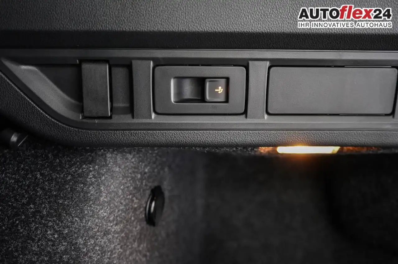 Skoda Octavia Combi Kombi 1,5 TSI mHEV DSG Selection LAGER ..., миниатюра 18
