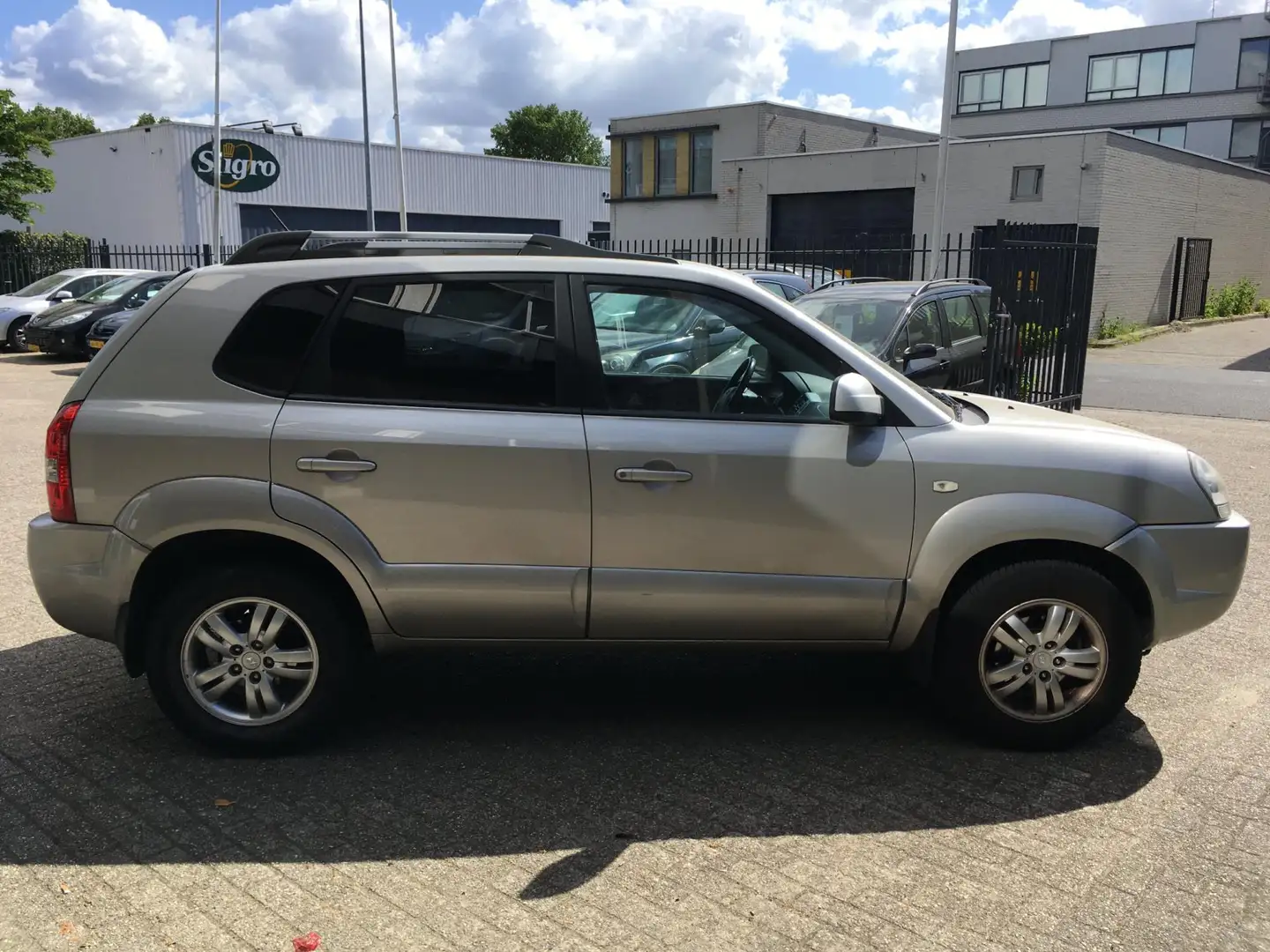 Hyundai TUCSON 2.0i Style / AIRCO ACC / CRUISE / ALU VELGEN Gri - 2