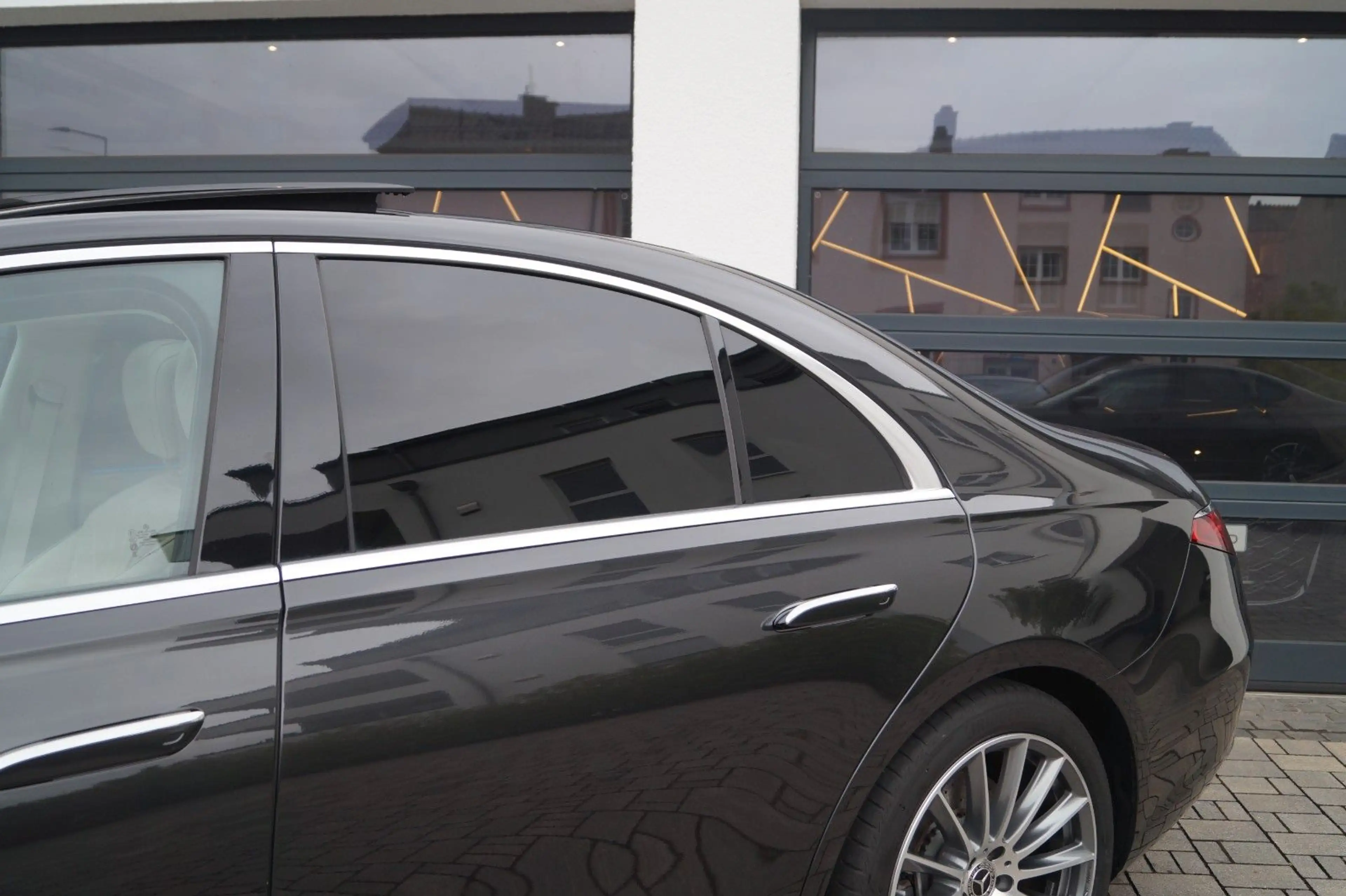 Mercedes-Benz S 350 d *AMG Line, Superior Line, Soft-Close* — photo 10