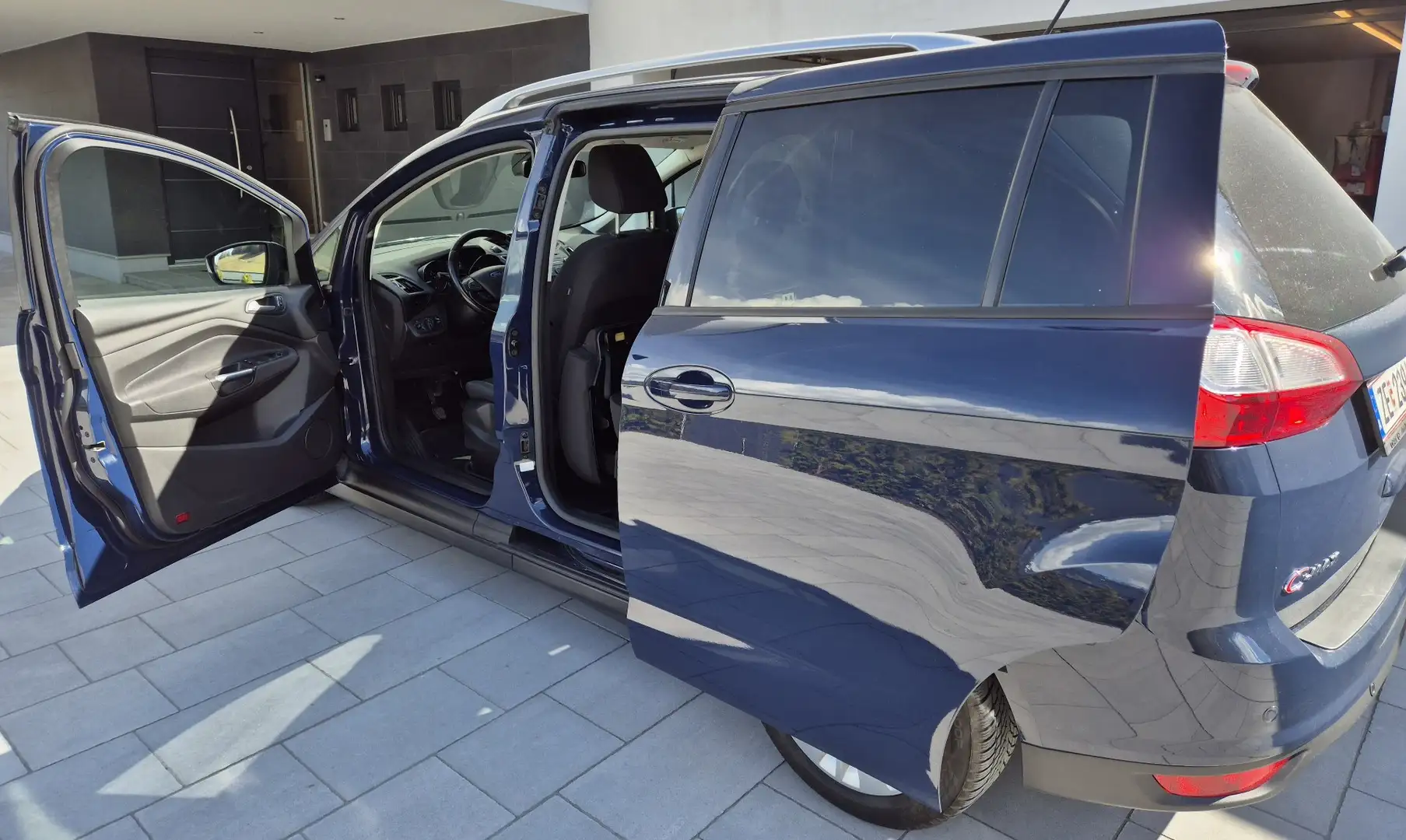 Ford Grand C-Max Trend 1,0 EcoBoost Blau - 2