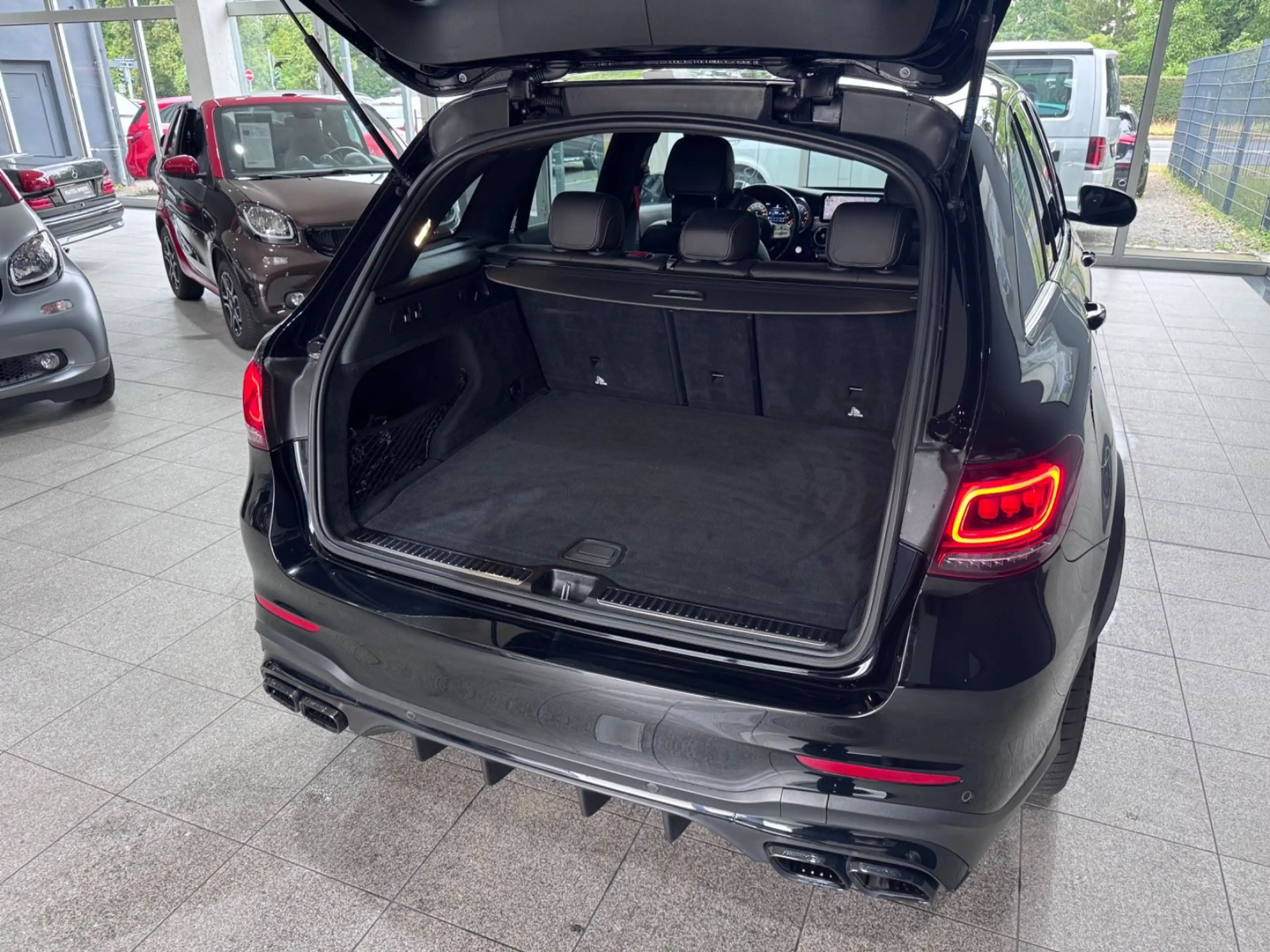 Mercedes-Benz GLC 63 AMG 4Matic*KAMERA*LED*SHZ*NIGHT-PAKET*LMF — photo 10