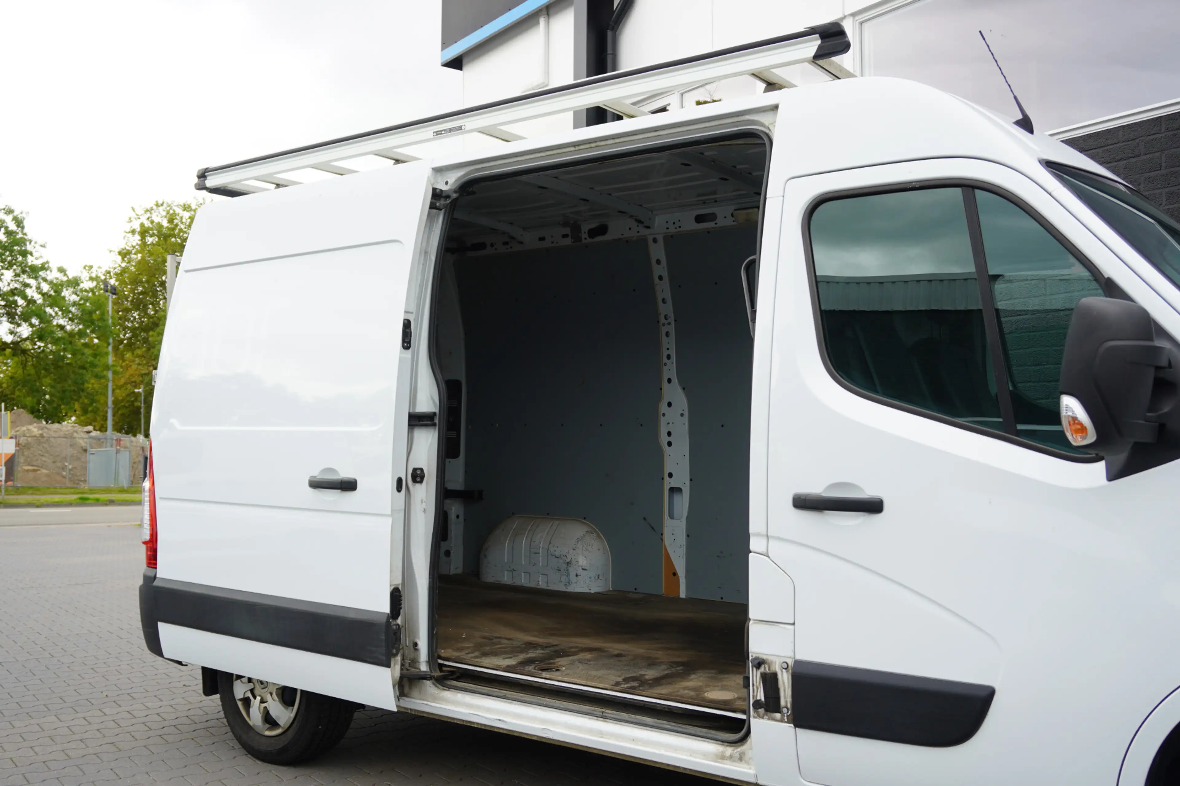 Renault Master 2.3 dCi 135PK L2H2 EURO 6 - Airco - Cruise - Imper — photo 9