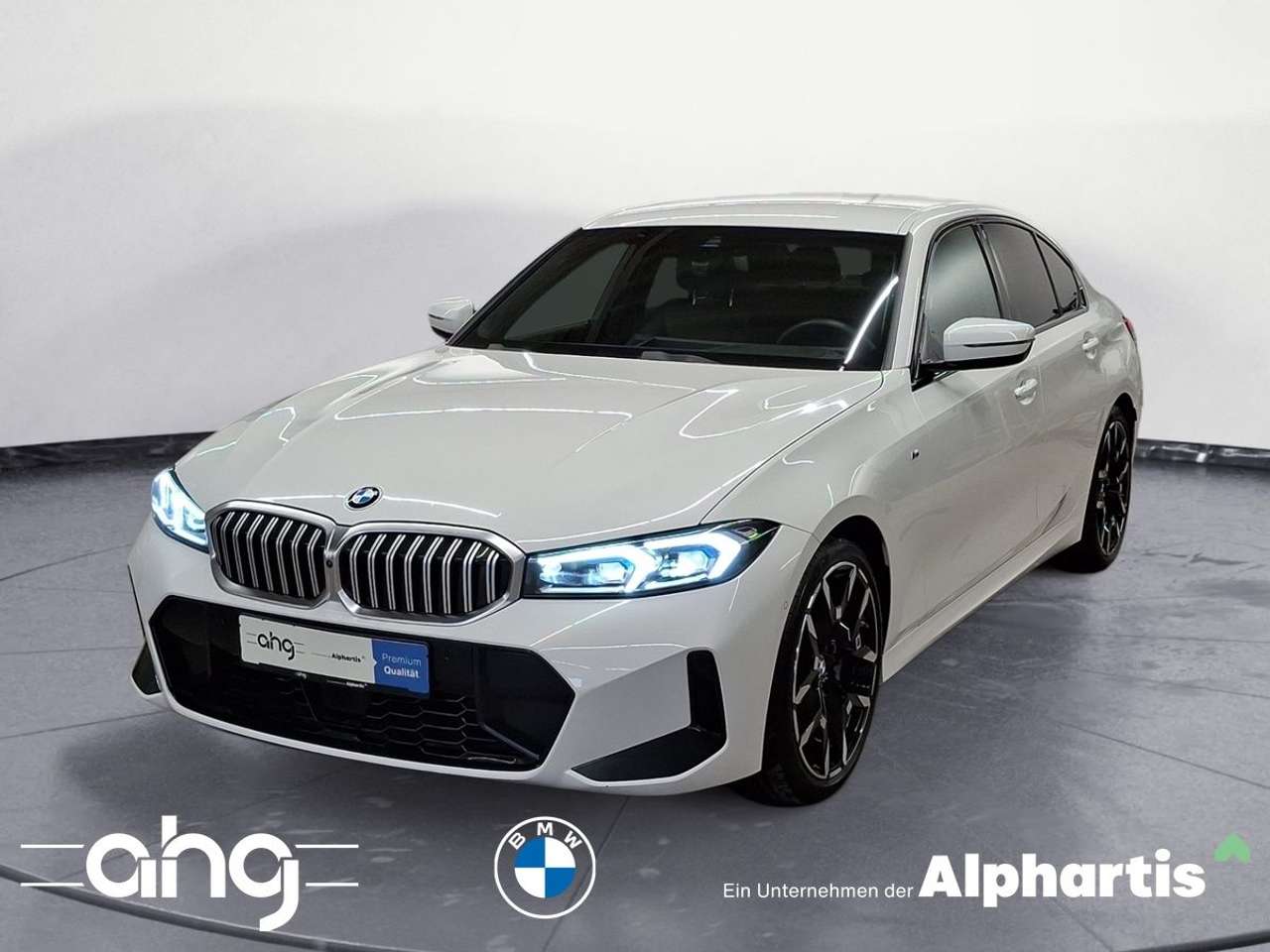 BMW 330 2026