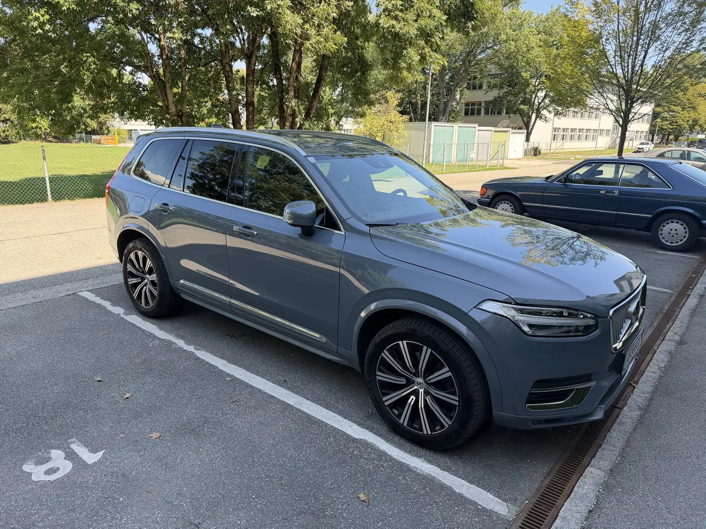 Volvo XC90 D5 AWD Inscription/Garantie/Winterreifen/Dachbox Blau - 1