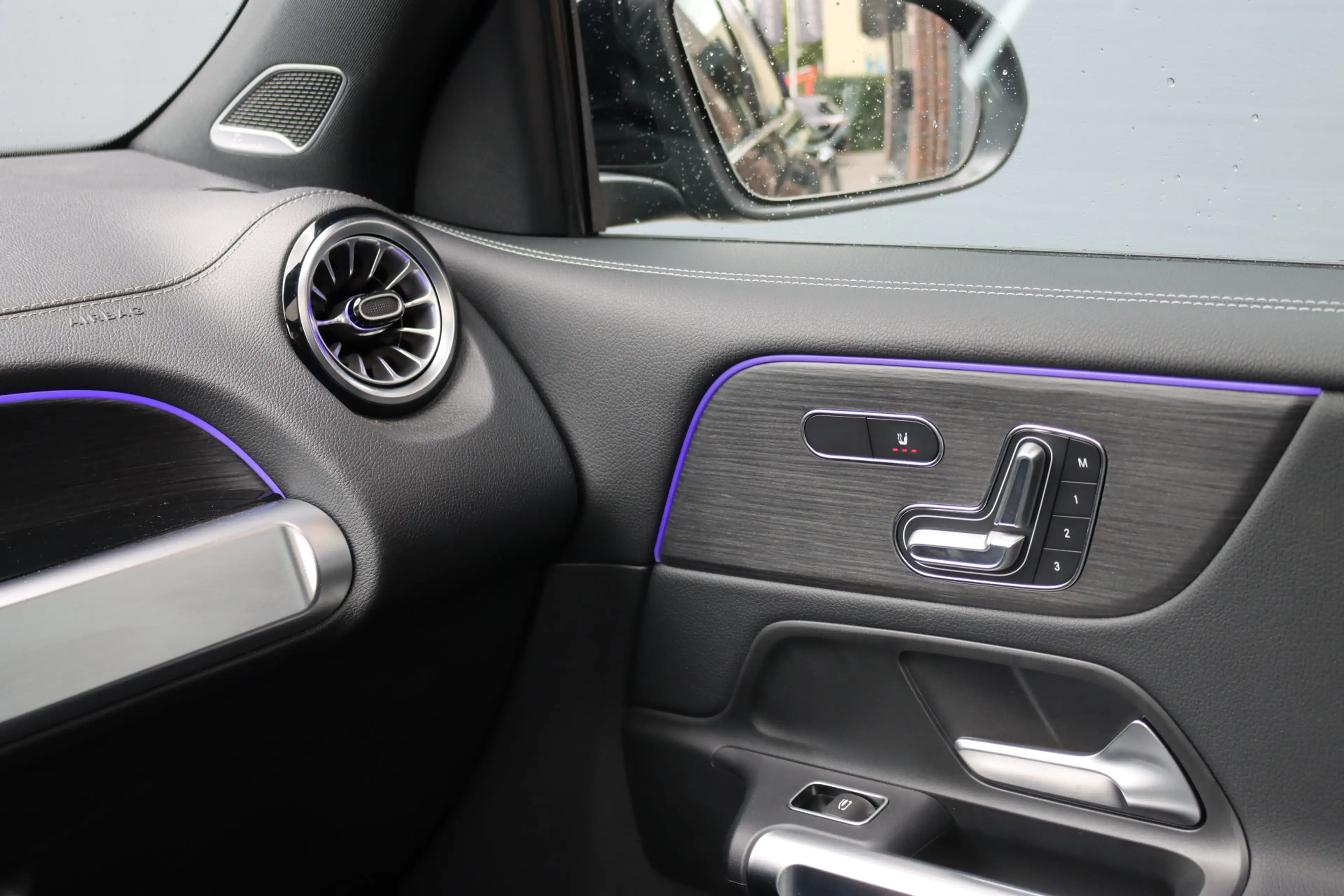 Mercedes-Benz EQB 350 4MATIC AMG Line 71 kWh | Panoramadak | Leder | Mem — photo 8
