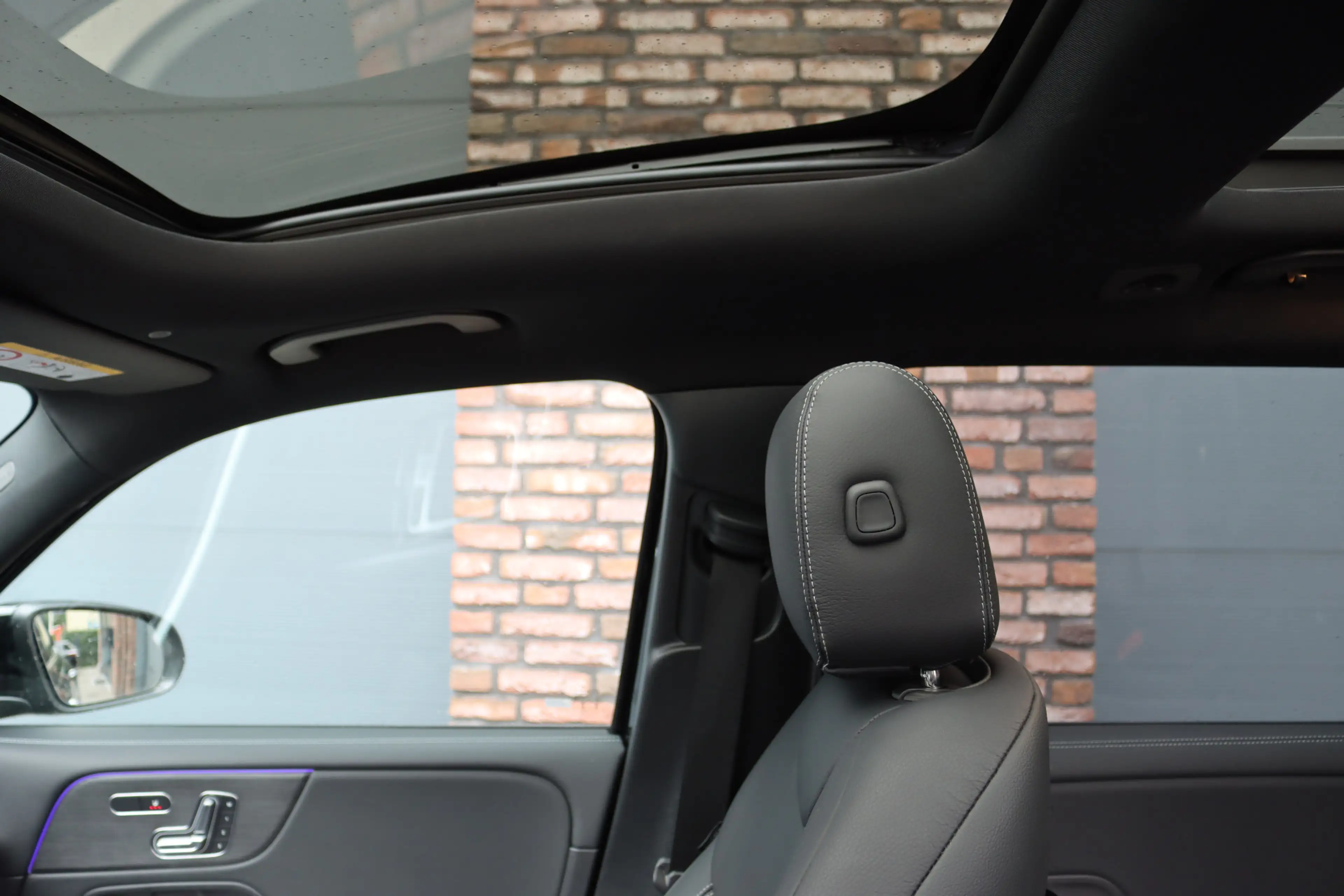 Mercedes-Benz EQB 350 4MATIC AMG Line 71 kWh | Panoramadak | Leder | Mem — photo 4