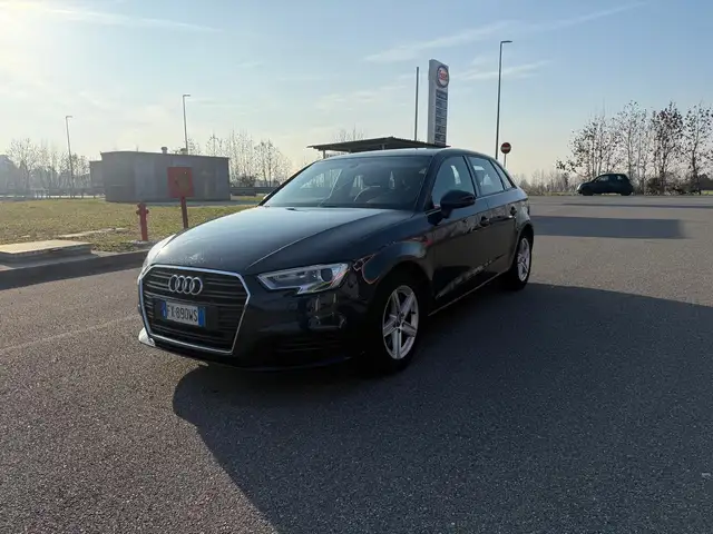 Audi A3 A3 III 2016 Sportback 35 1.5 tfsi Admired 150cv